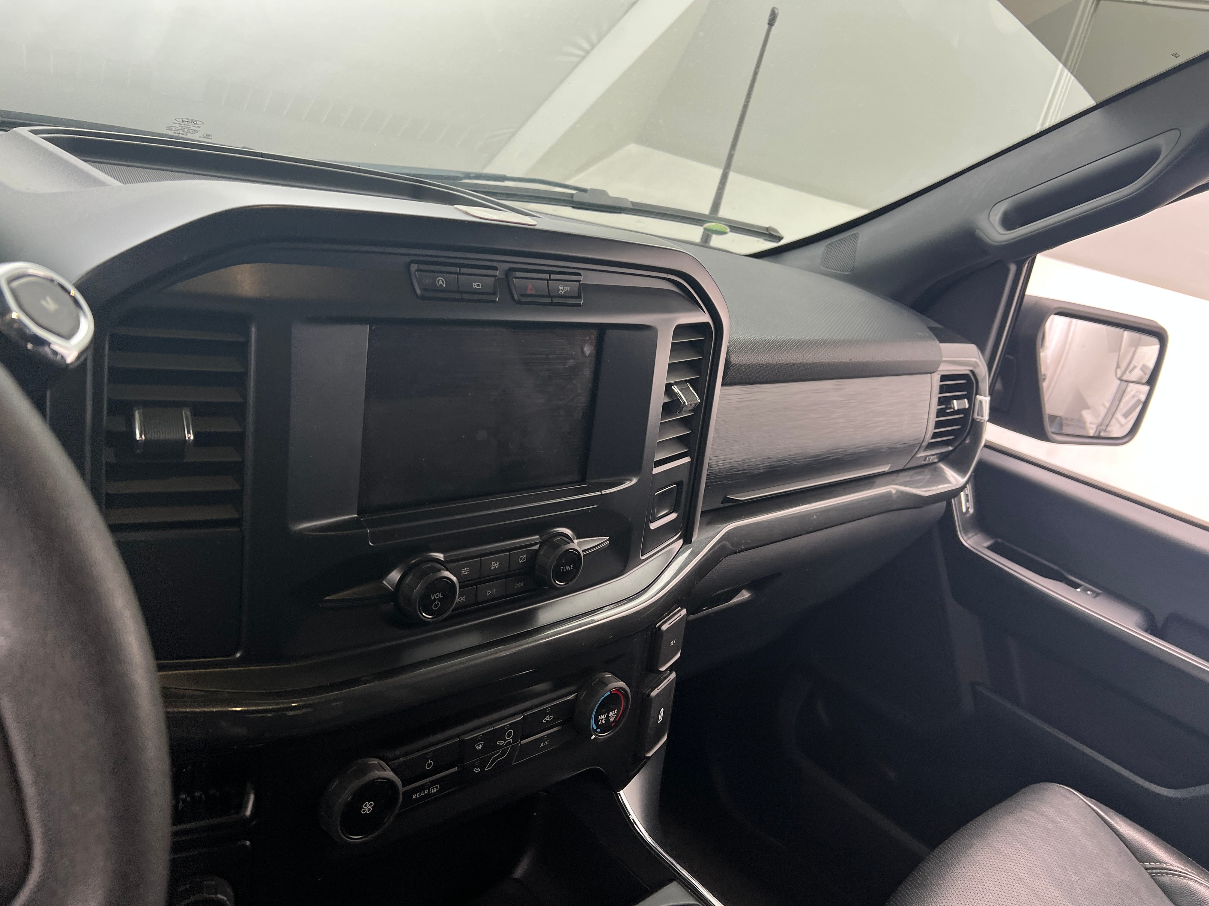 2021 Ford Econoline E-150 4