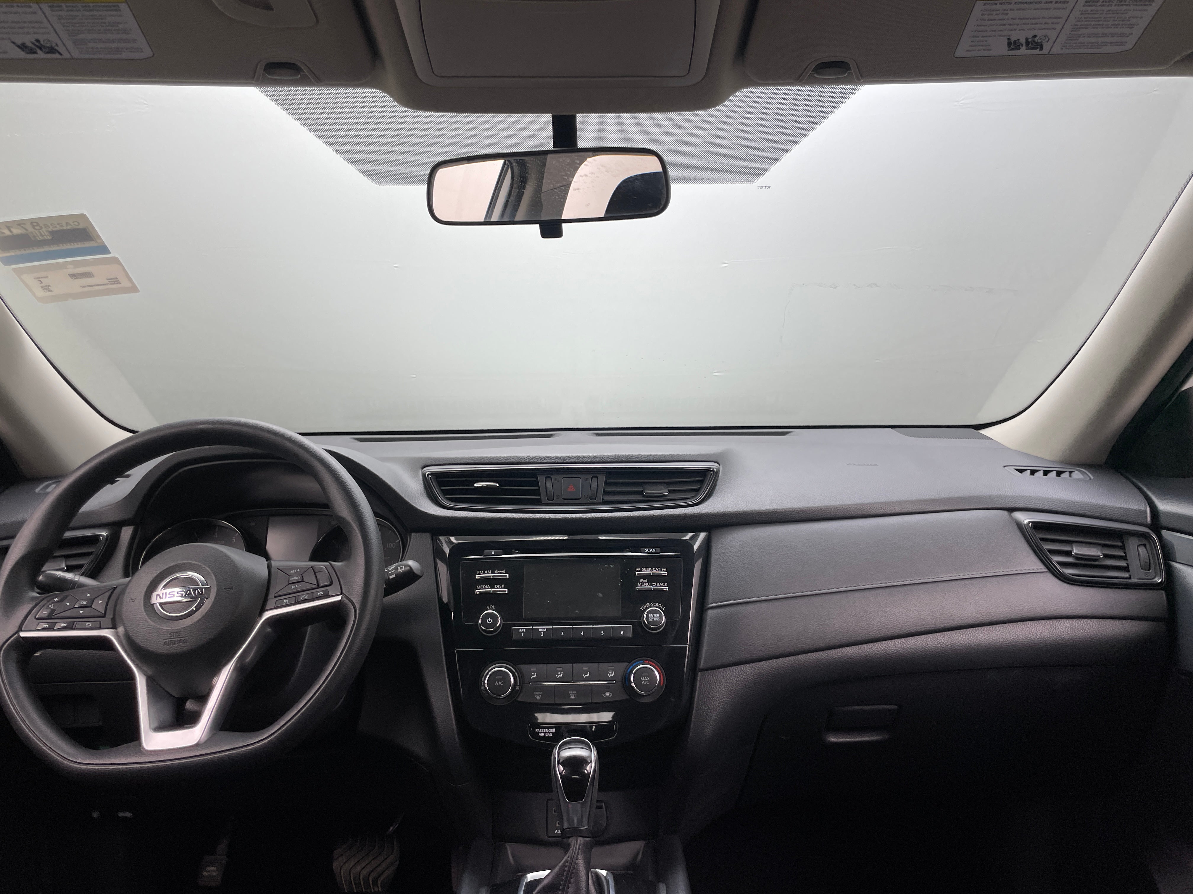 2017 Nissan Rogue S 3