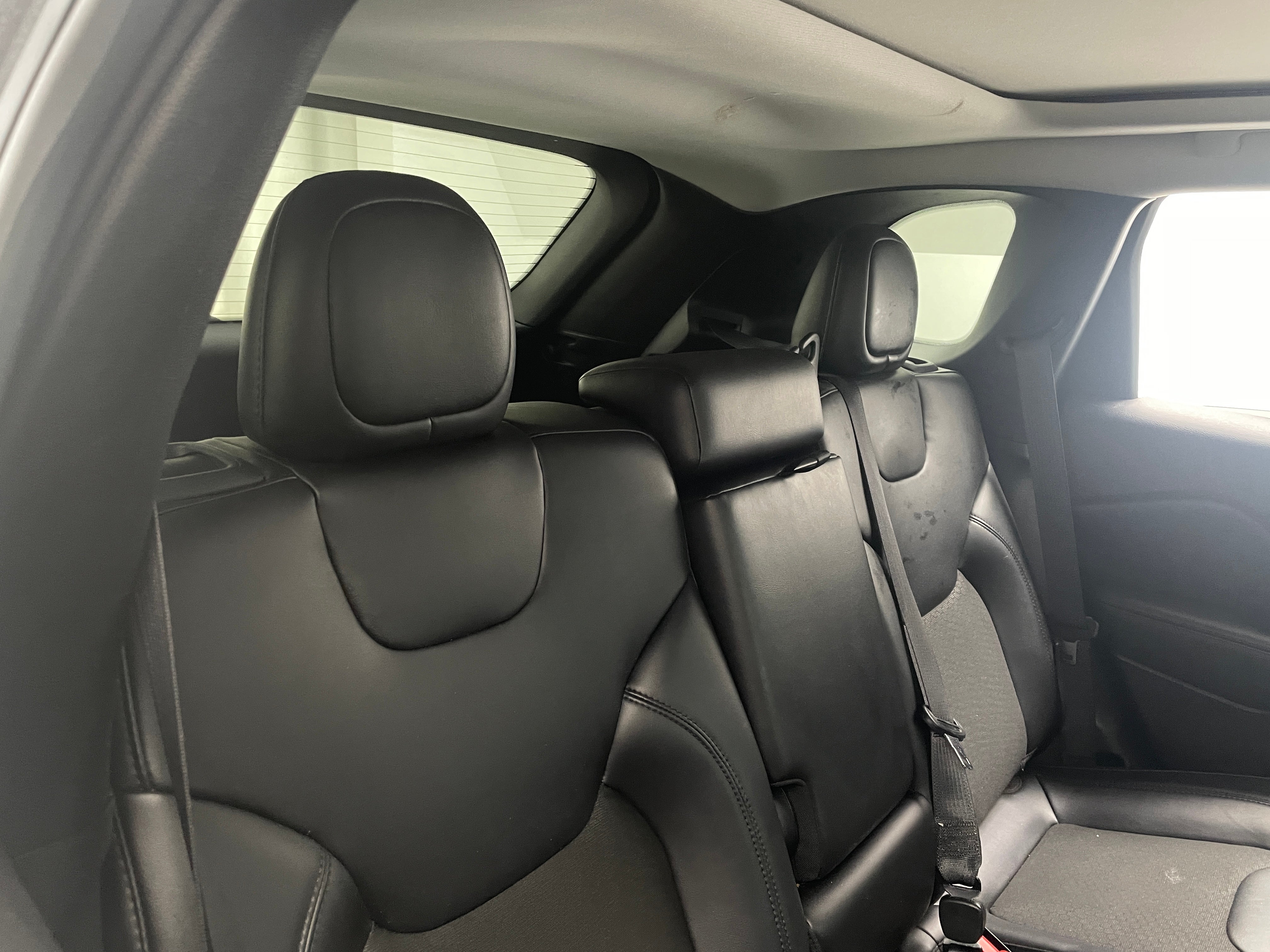 2020 Jeep Cherokee Altitude 6