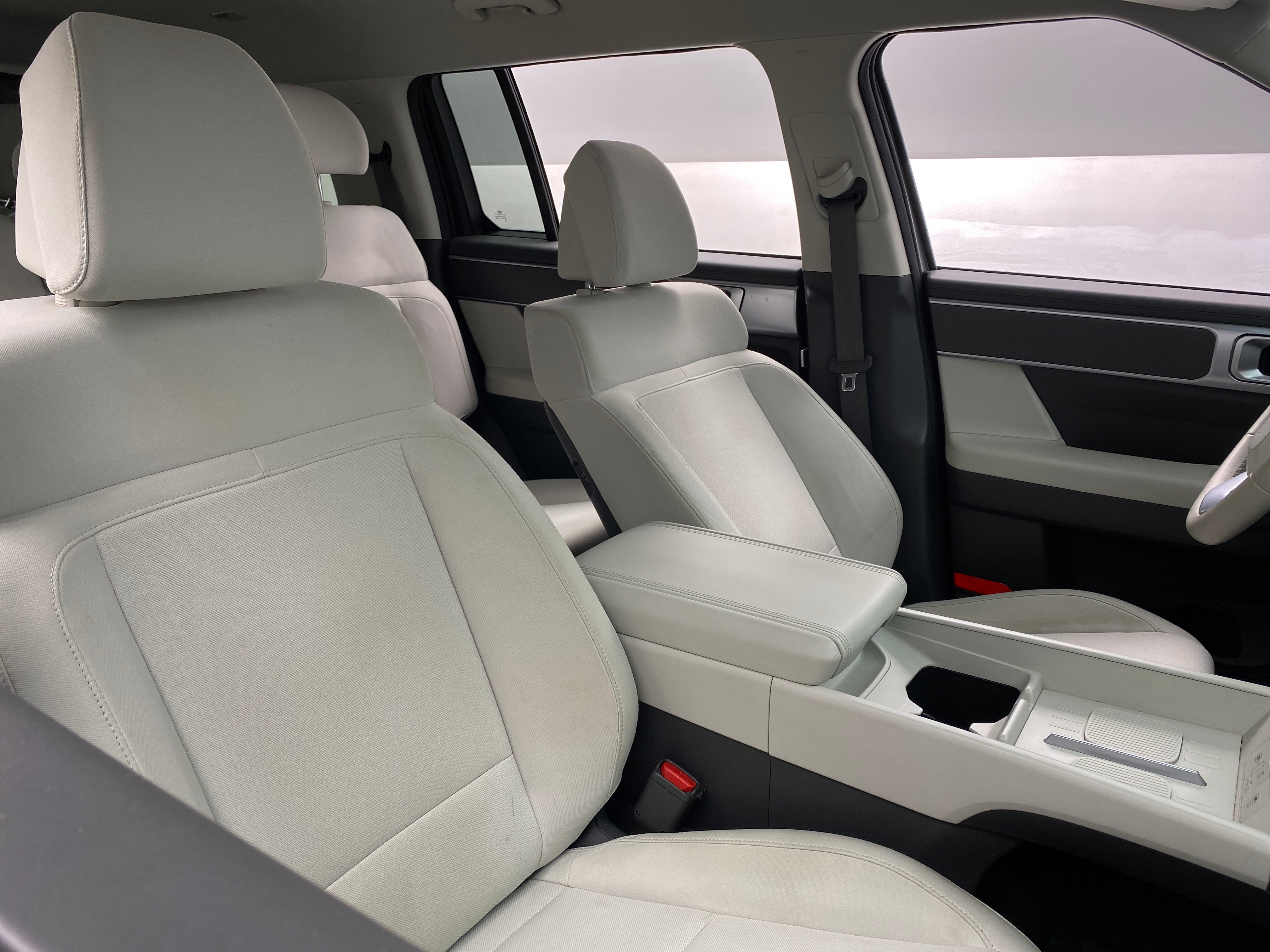 2024 Hyundai Santa Fe SE 2