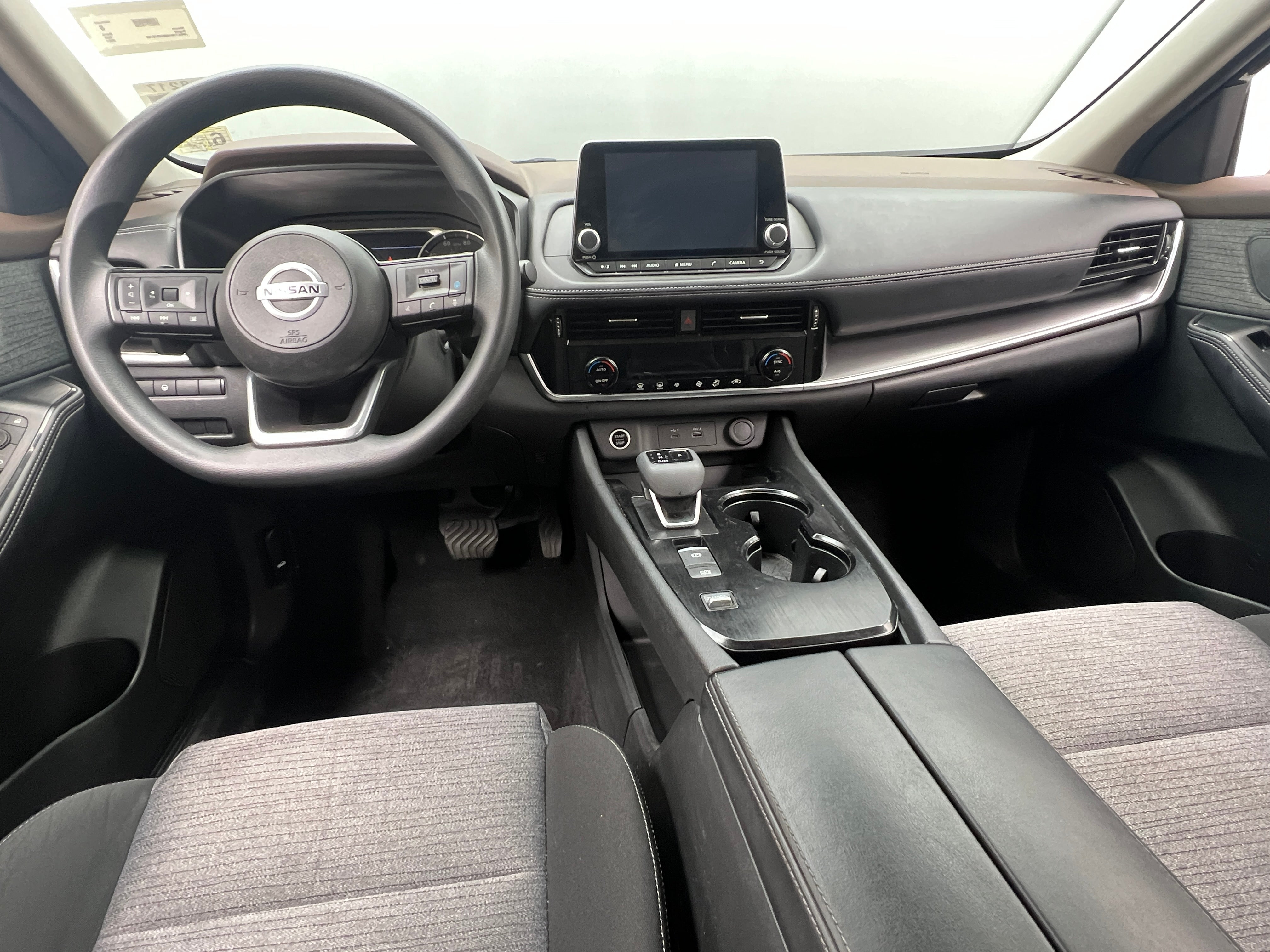 2021 Nissan Rogue SV 3