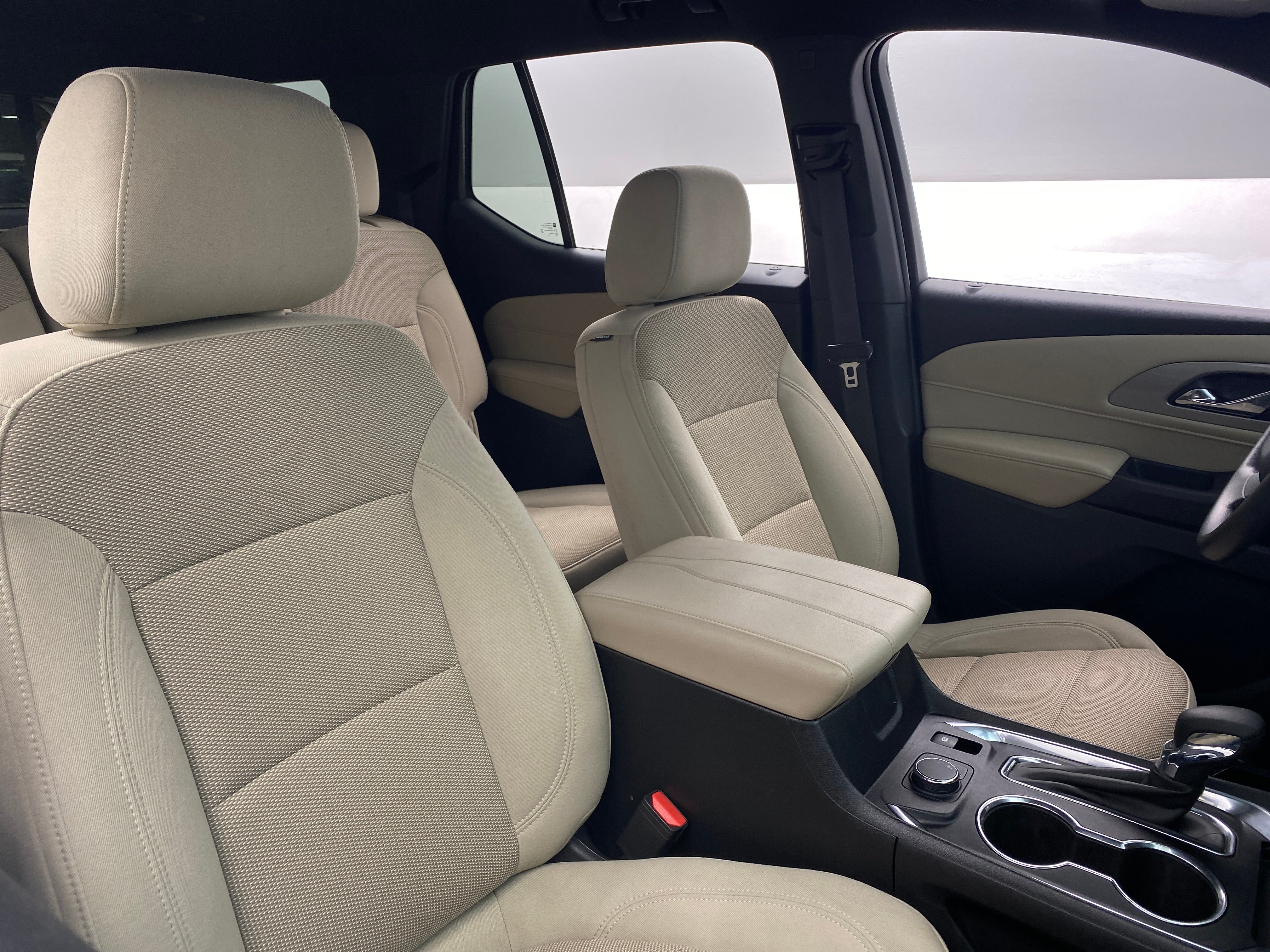 2022 Chevrolet Traverse LS 2