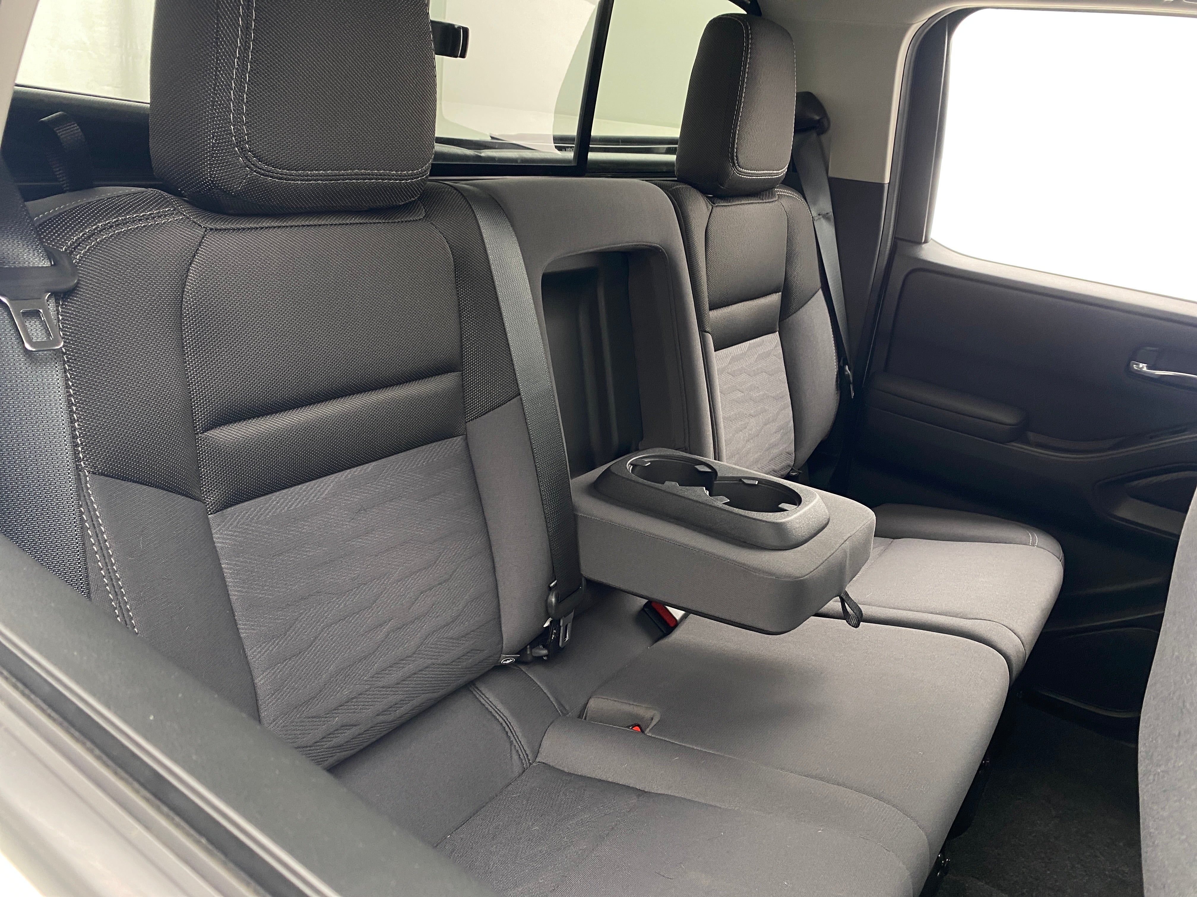 2022 Nissan Frontier SV 6