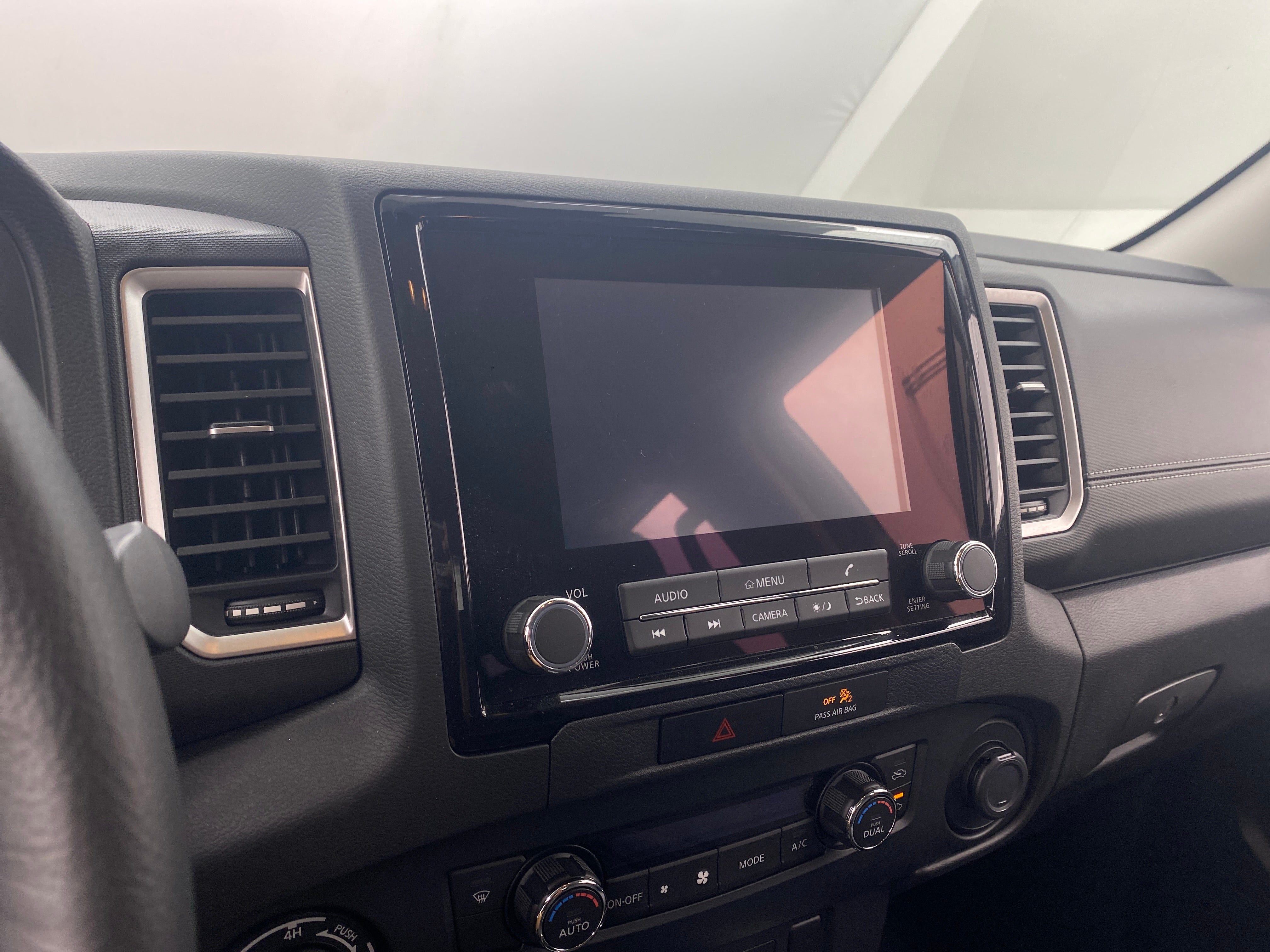 2022 Nissan Frontier SV 4
