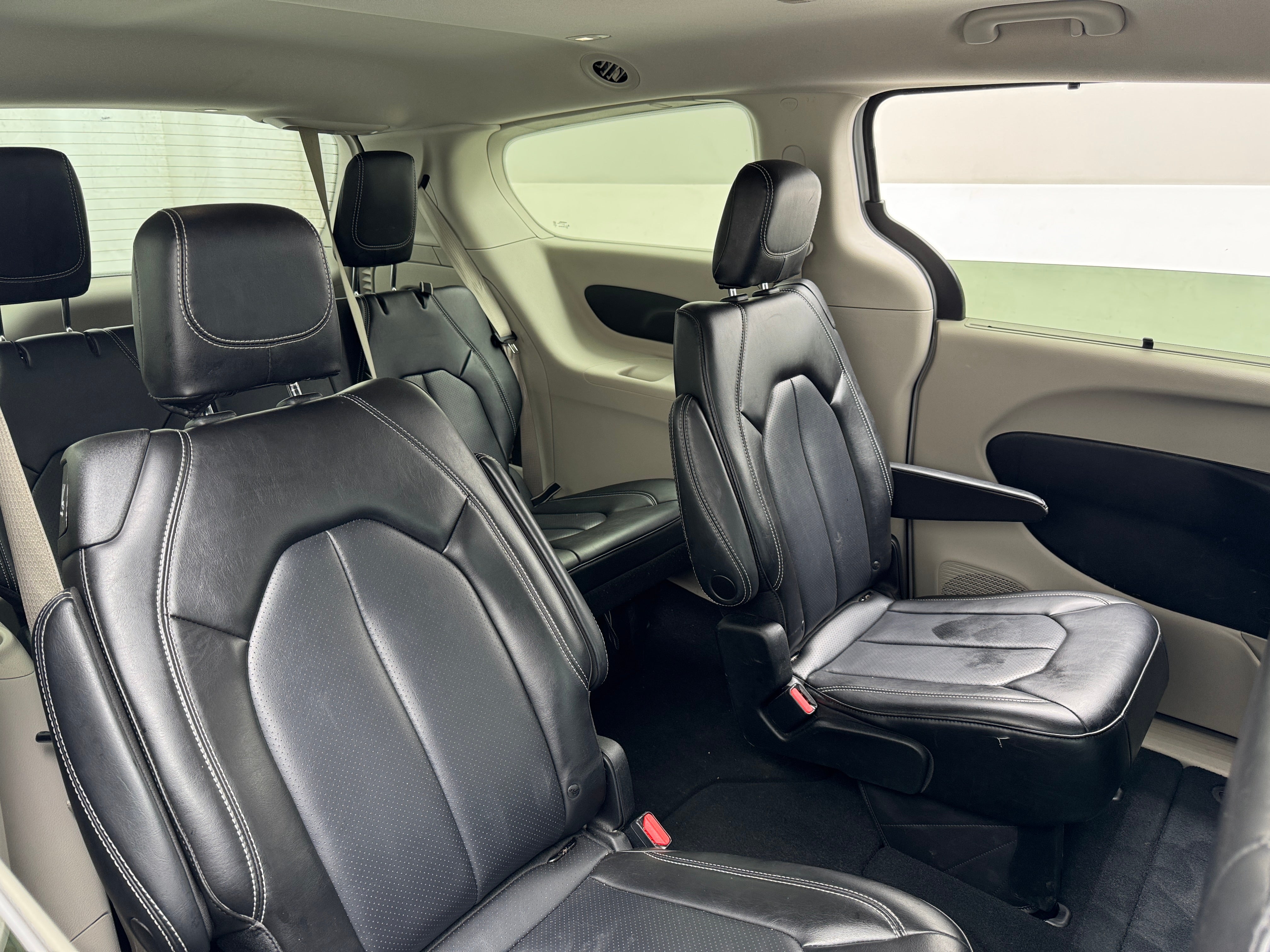 2023 Chrysler Pacifica Touring L 5