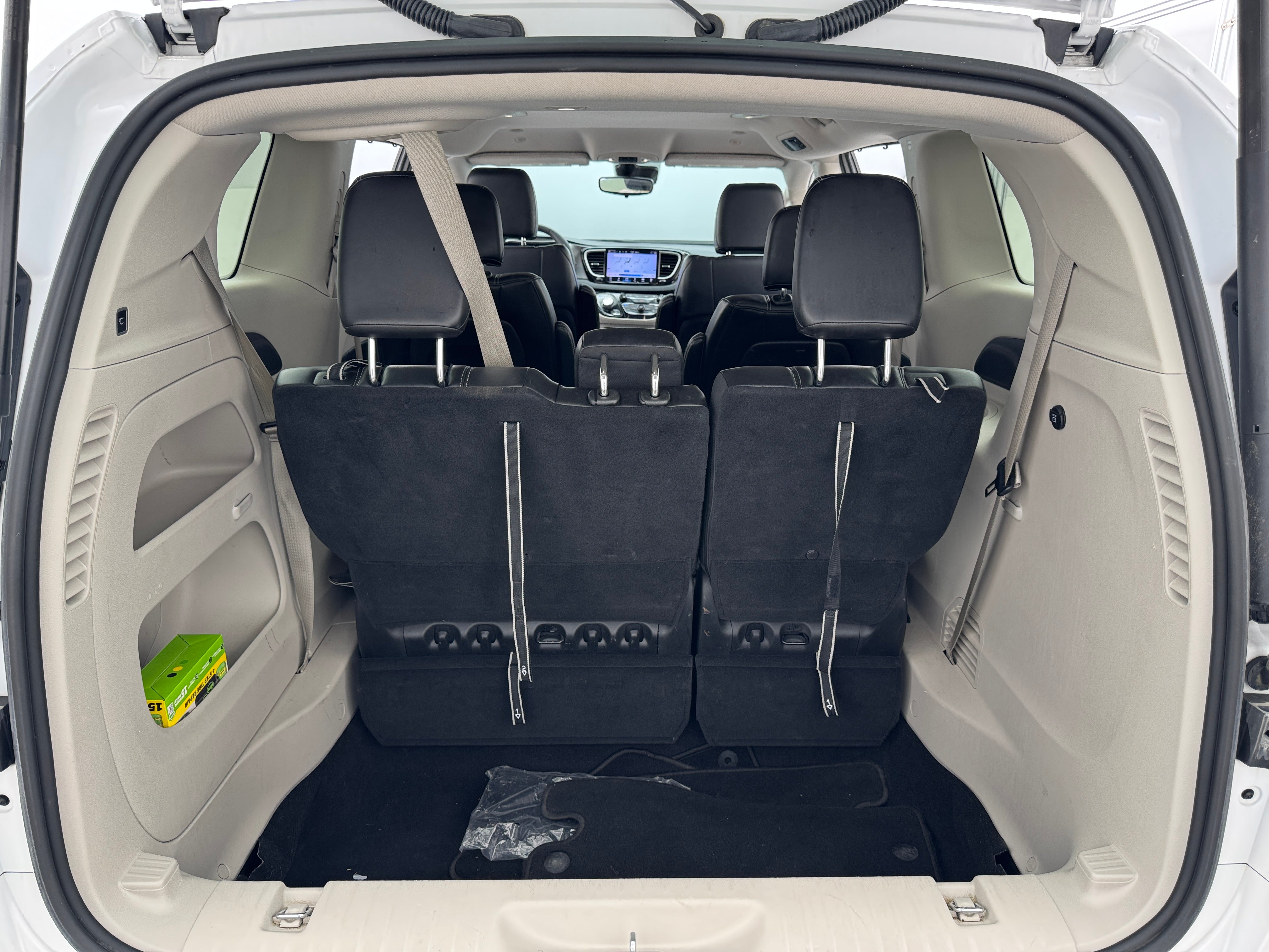 2023 Chrysler Pacifica Touring L 6