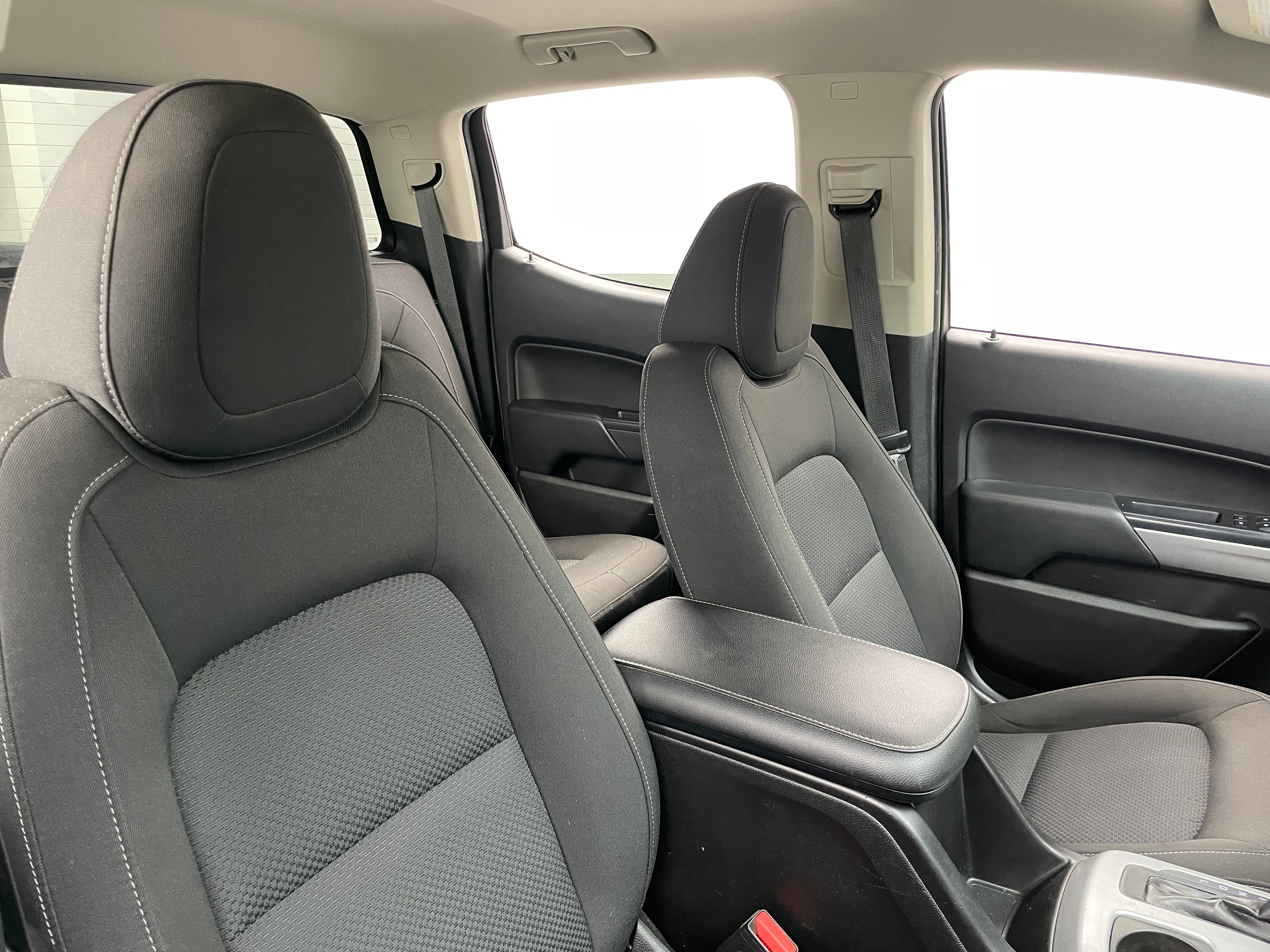 2017 Chevrolet Colorado LT 2
