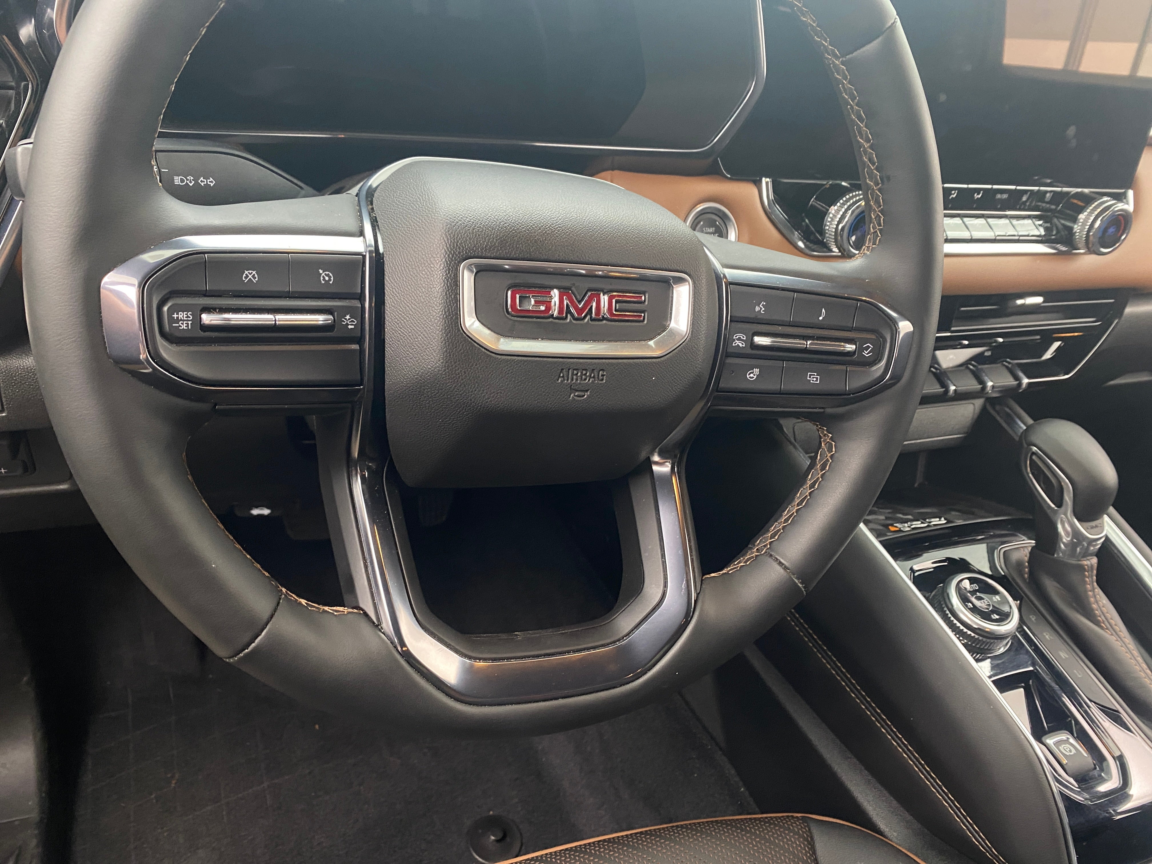 2024 GMC Canyon AT4 4