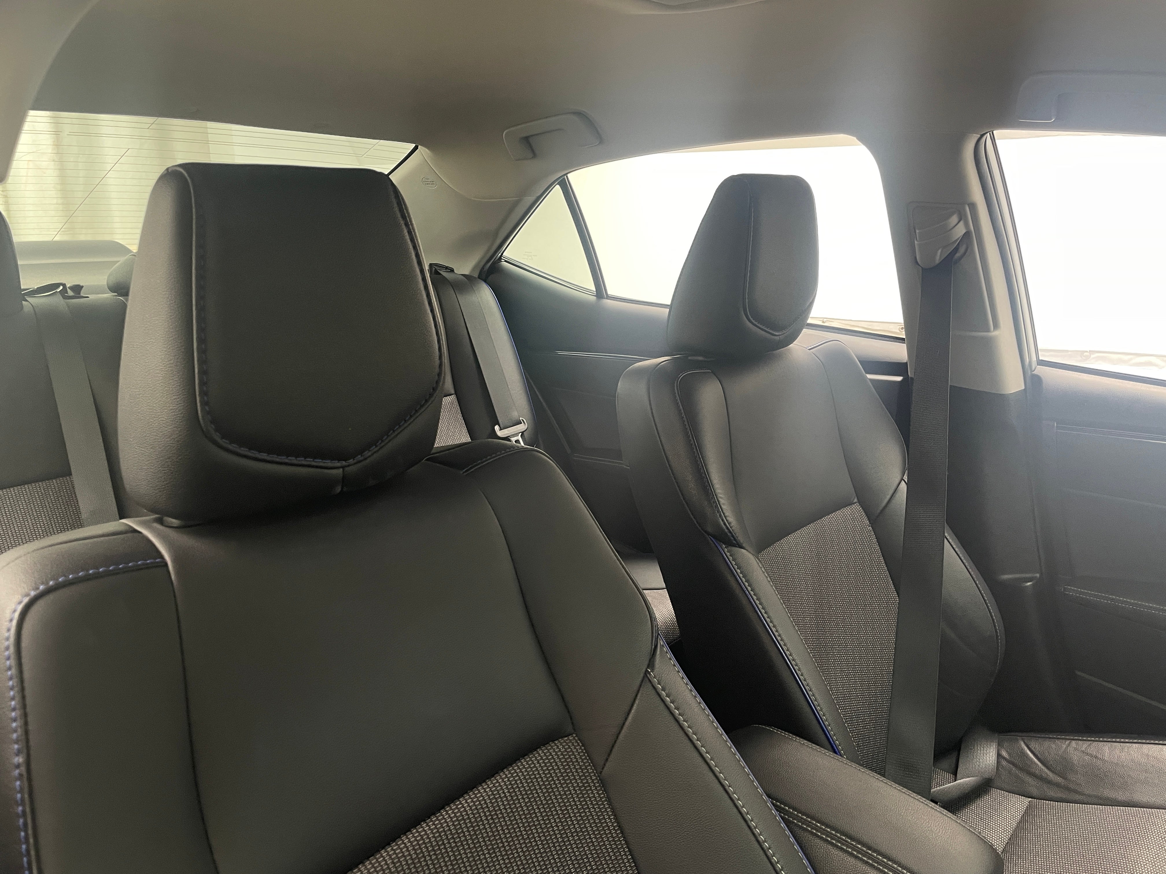 2019 Toyota Corolla SE 2