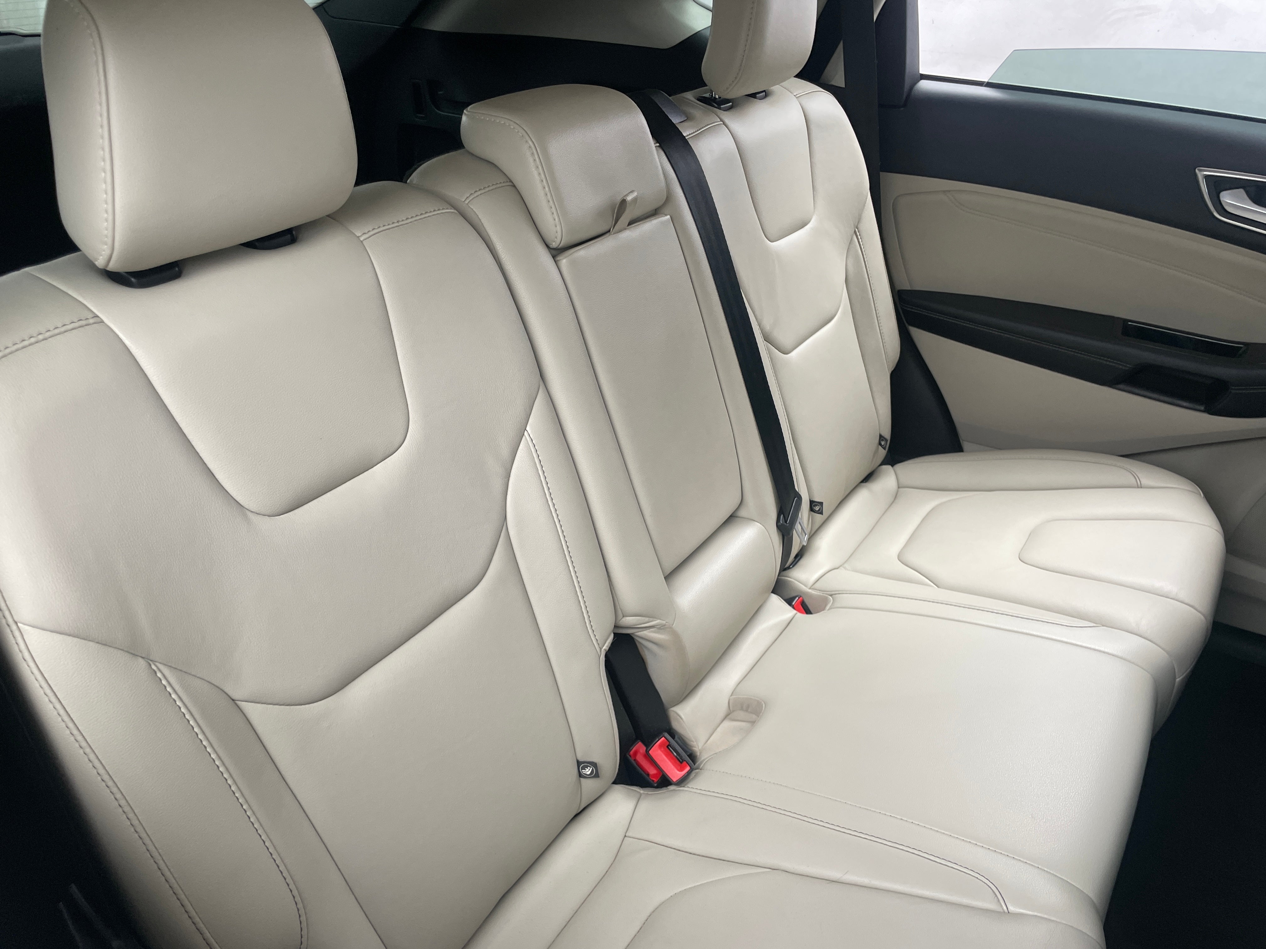 2018 Ford Edge Titanium 5