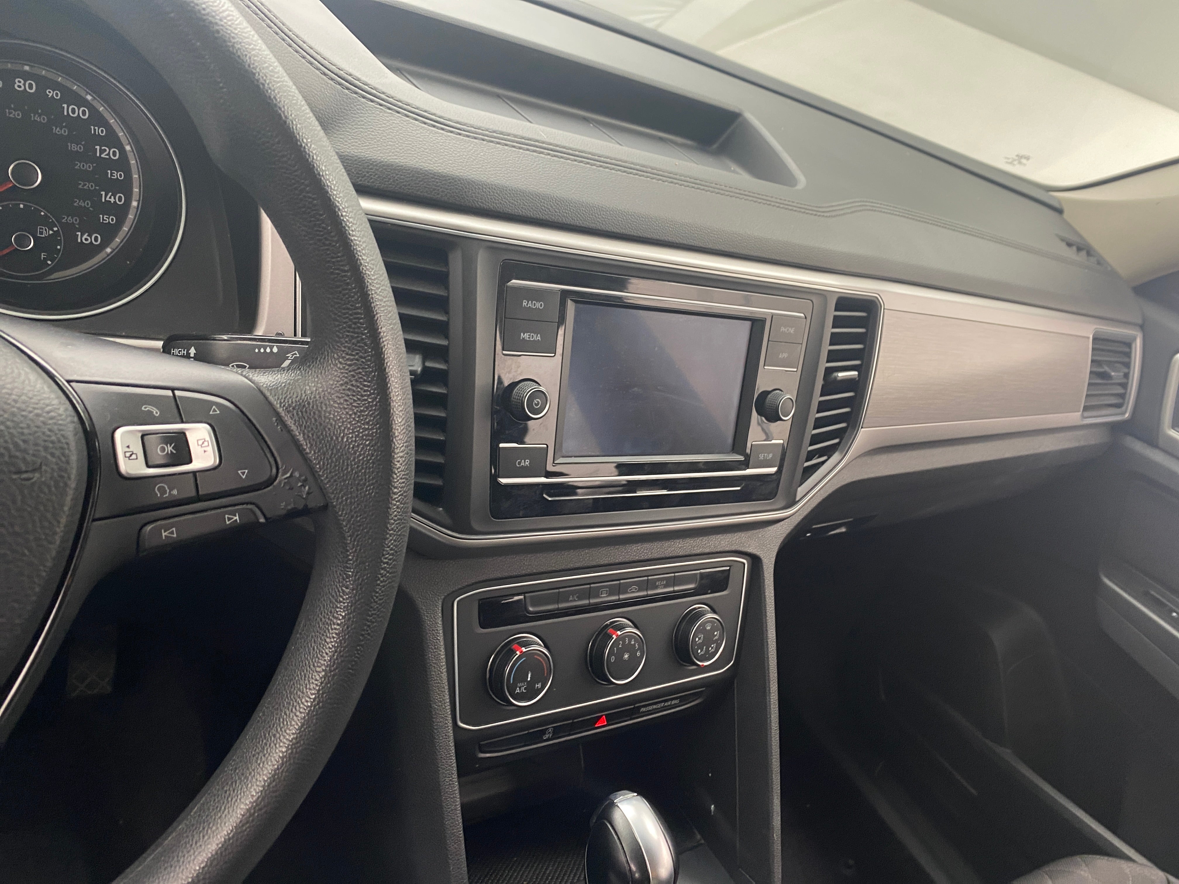 2018 Volkswagen Atlas S 4