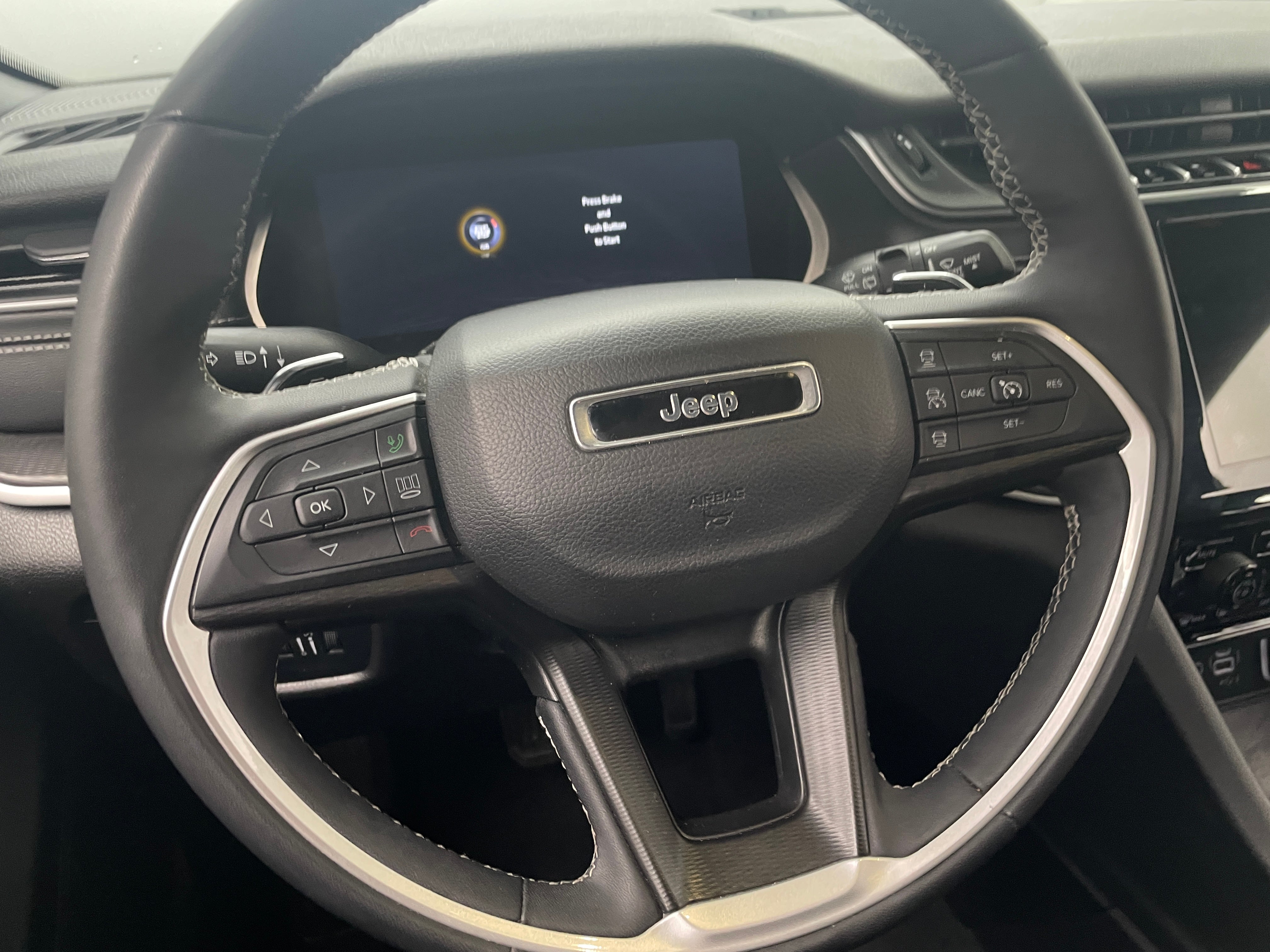 2024 Jeep Grand Cherokee Altitude 4