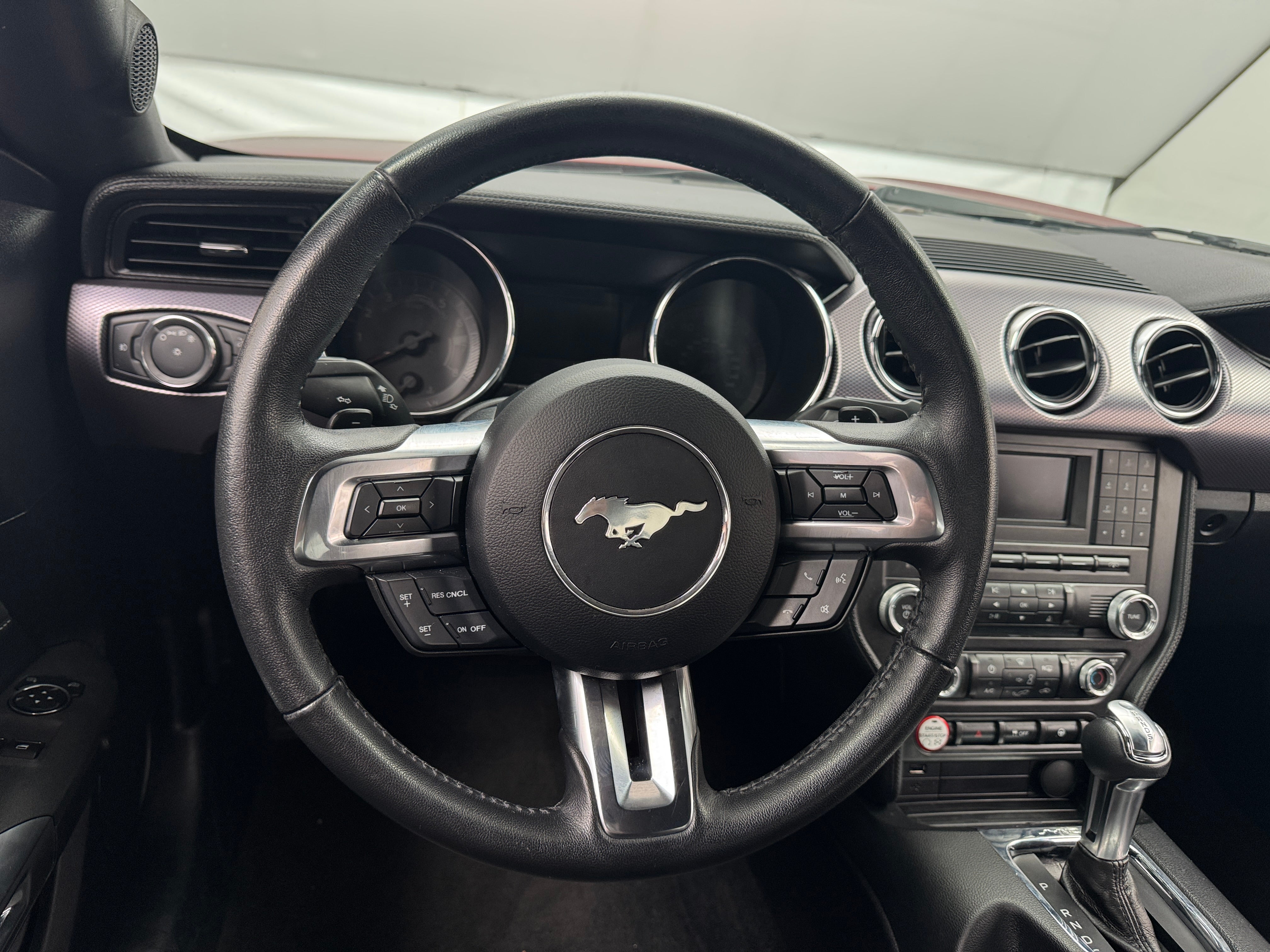 2017 Ford Mustang  4