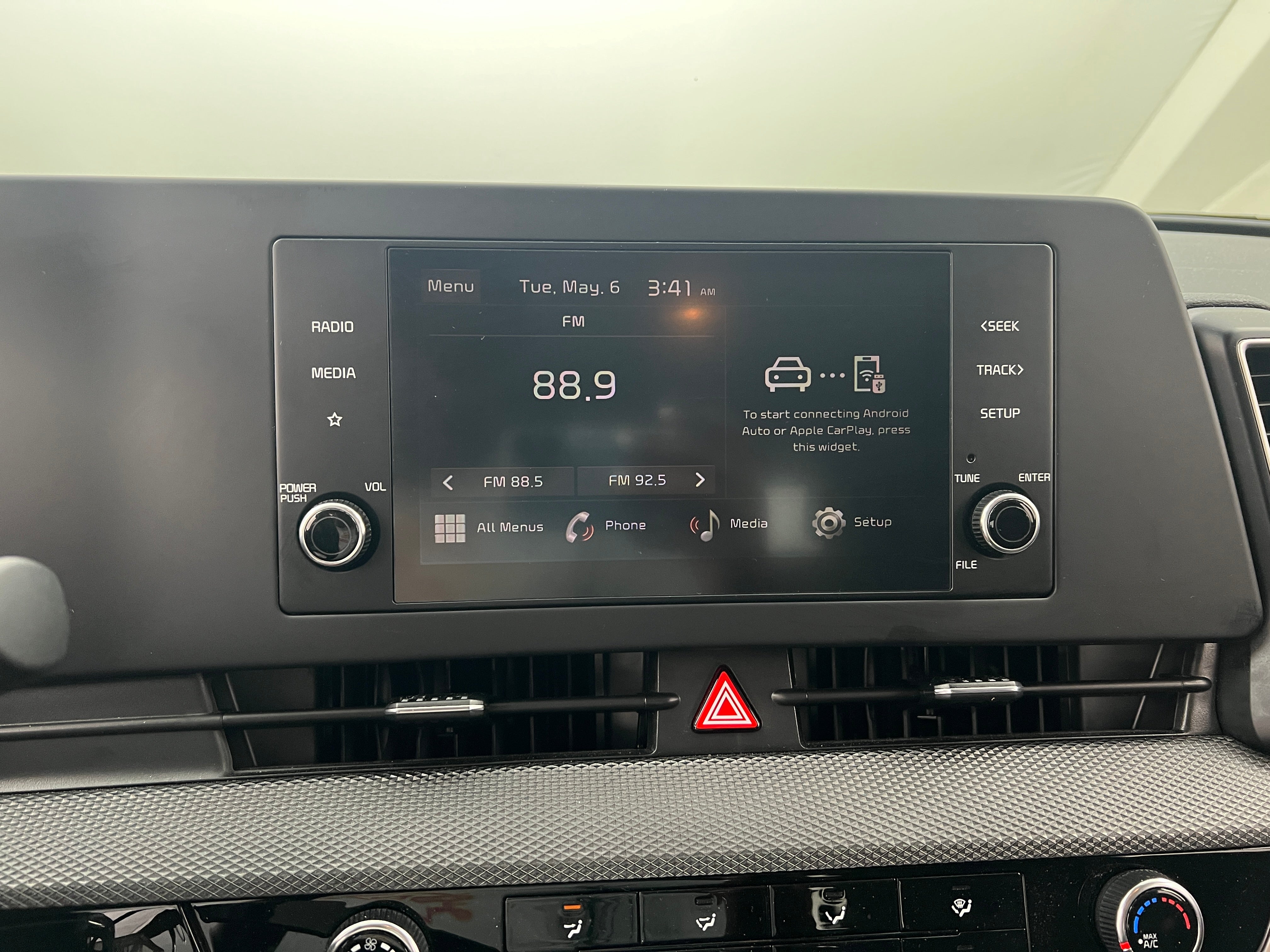 2024 Kia Sportage LX 4