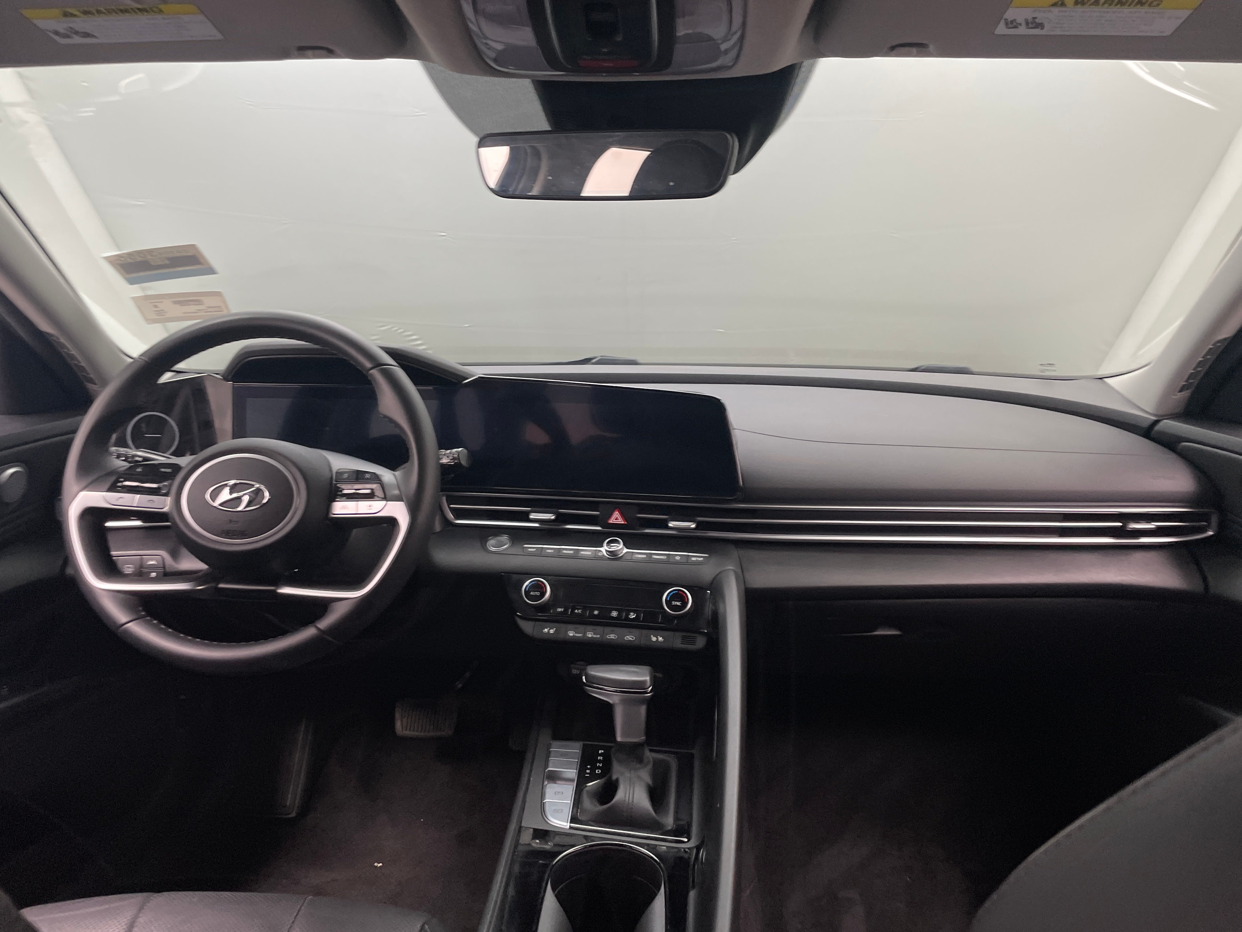2023 Hyundai Elantra Limited Edition 2