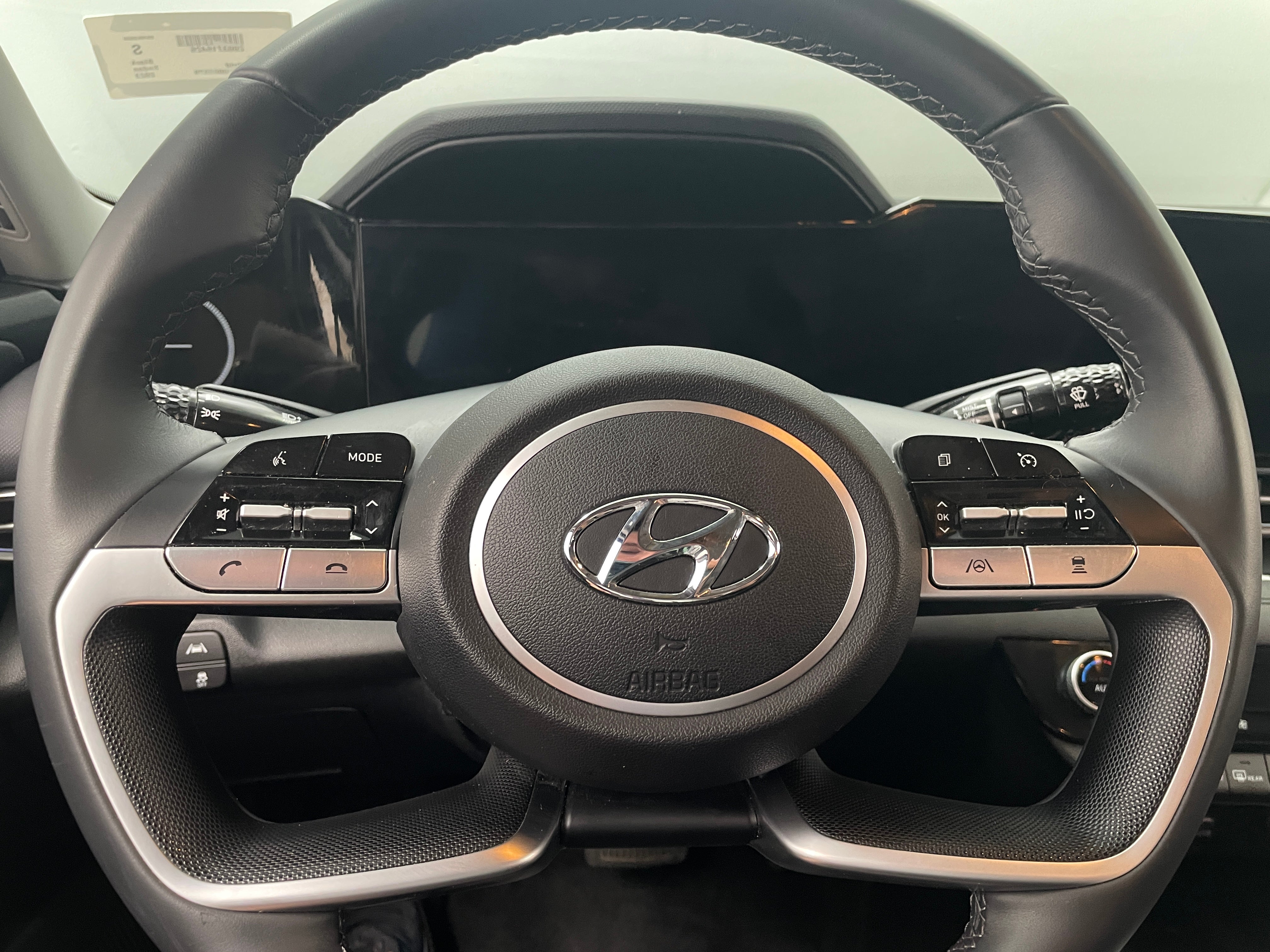 2023 Hyundai Elantra Limited Edition 4
