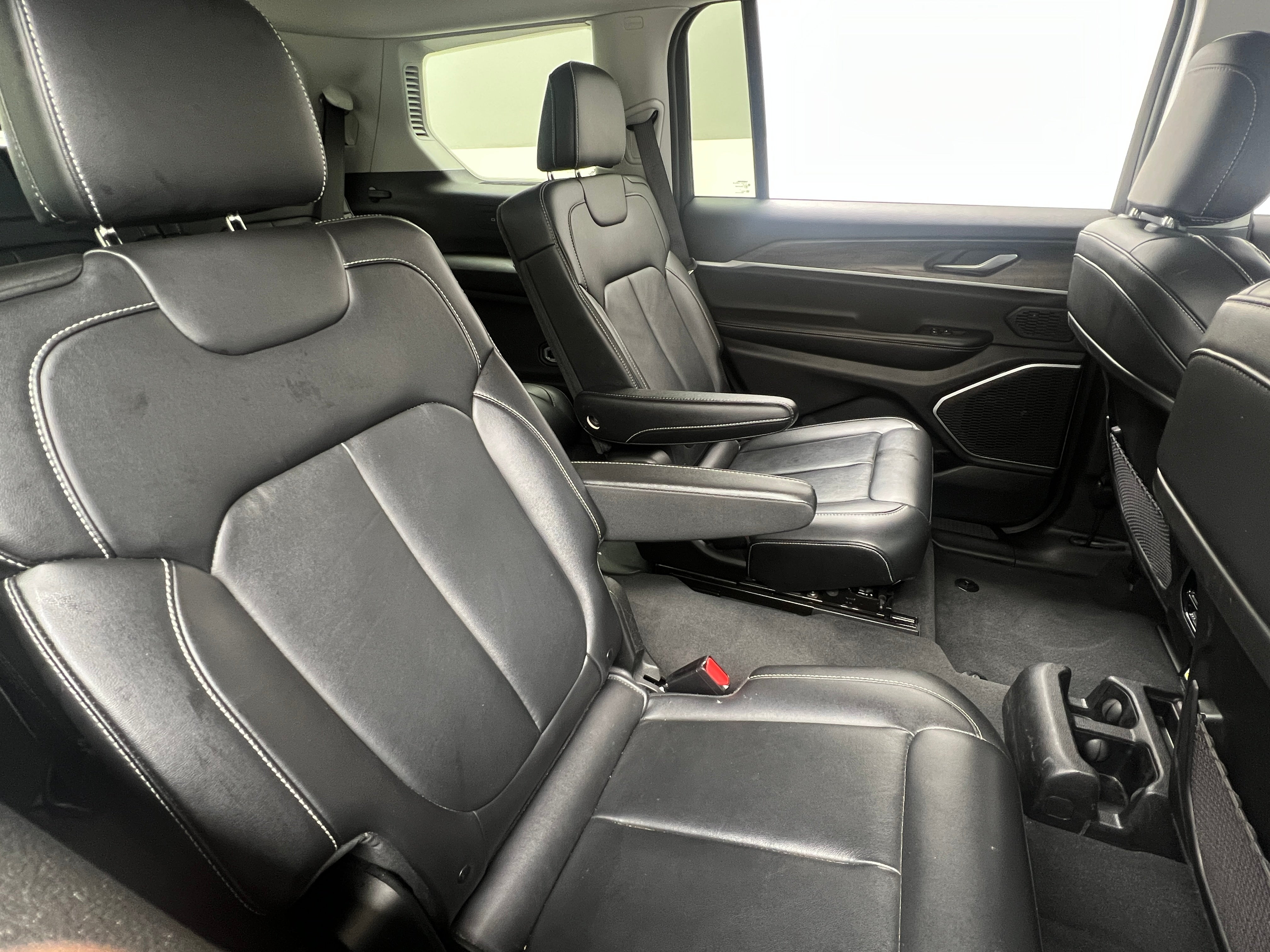 2022 Jeep Grand Cherokee L Limited Edition 6