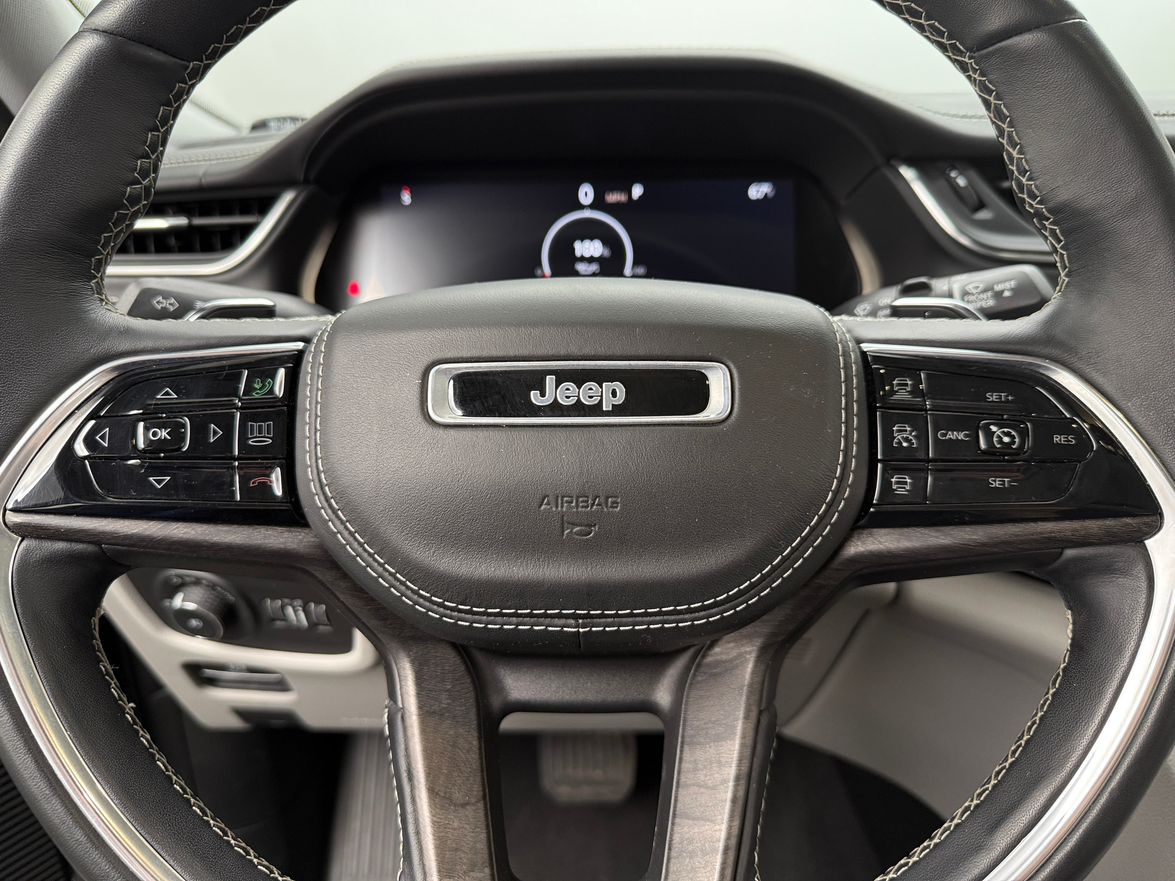 2021 Jeep Grand Cherokee L Overland 4