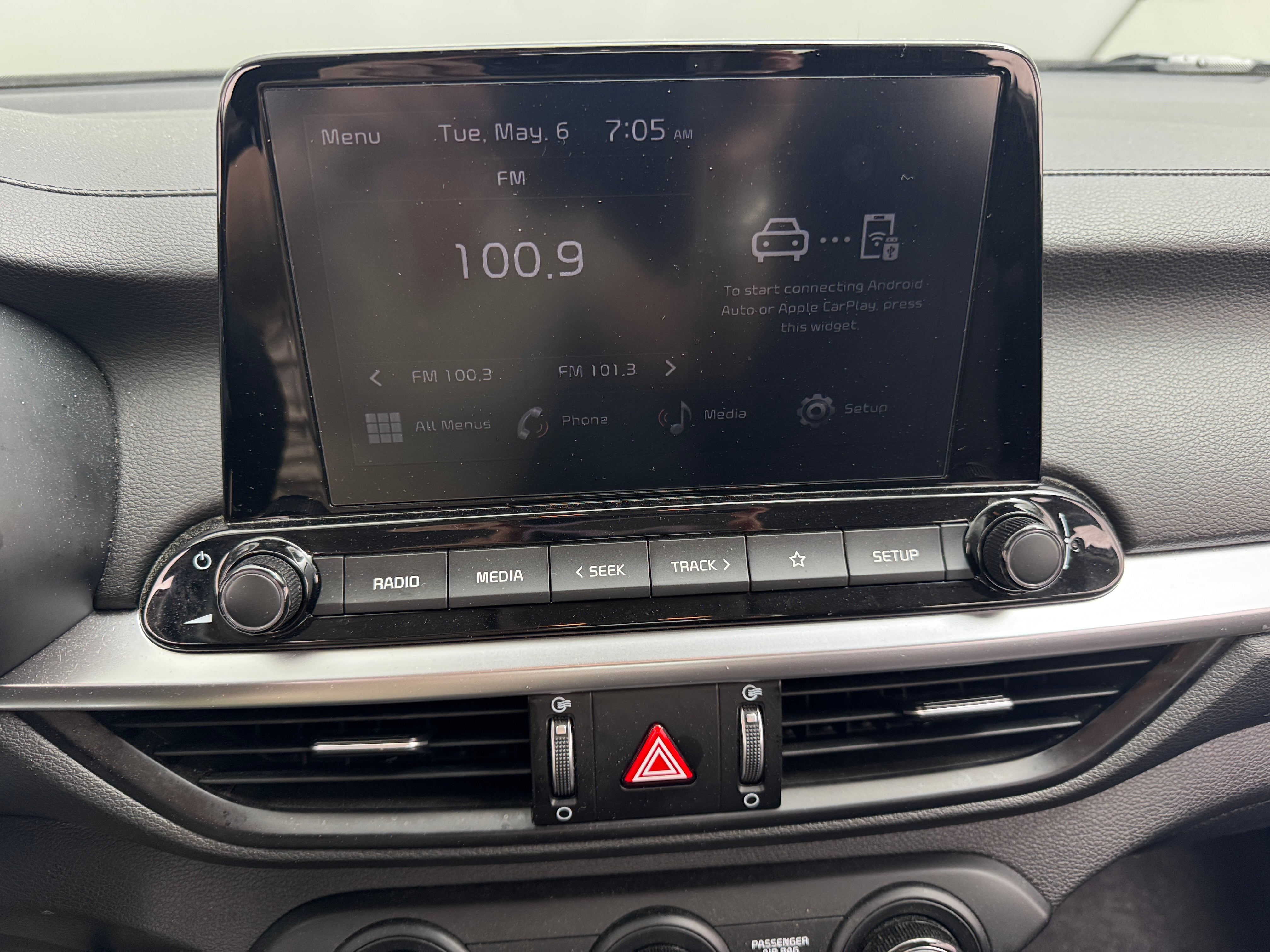 2024 Kia Forte LXS 4