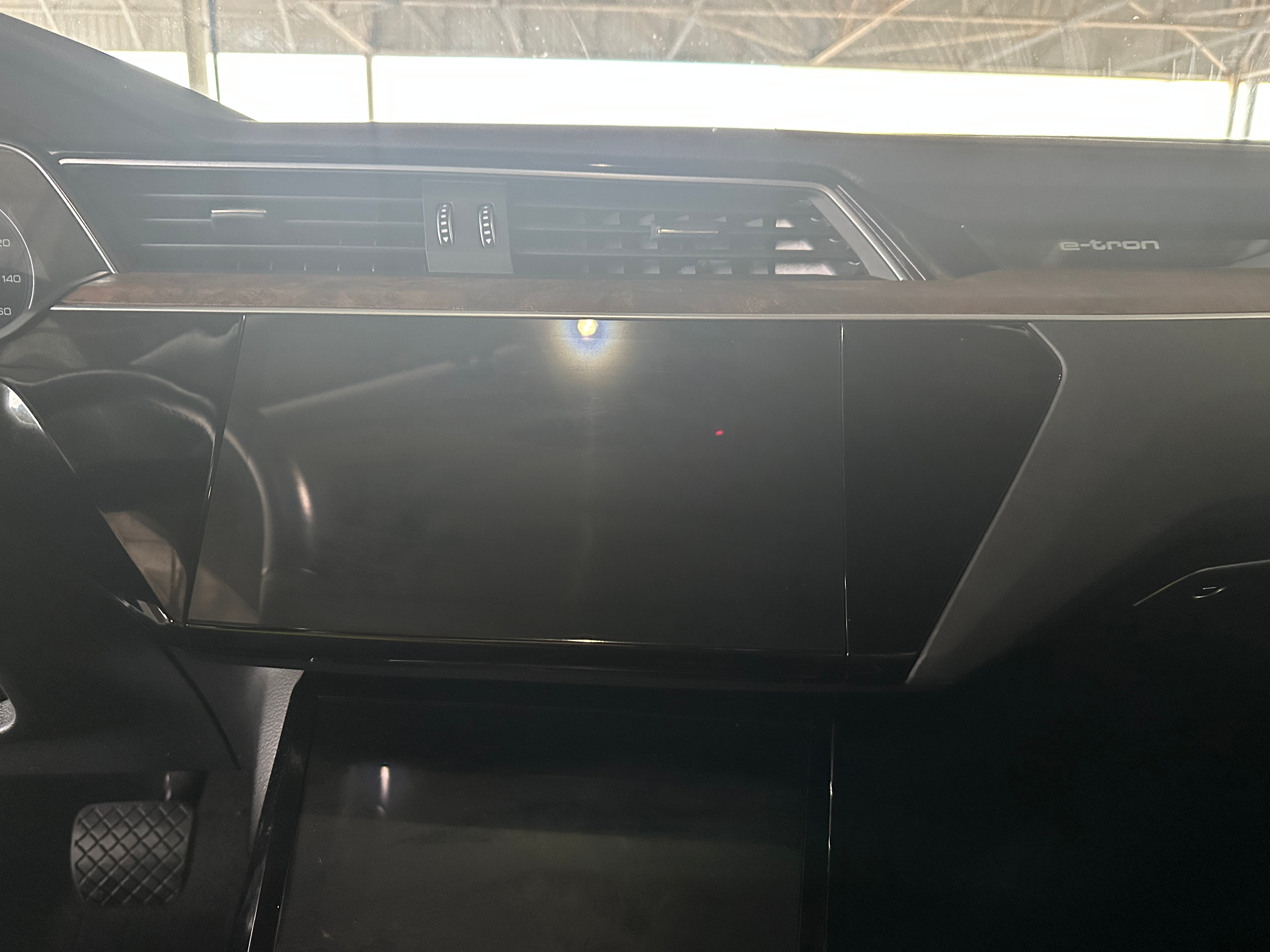 2020 Audi e-tron S Premium Plus 3