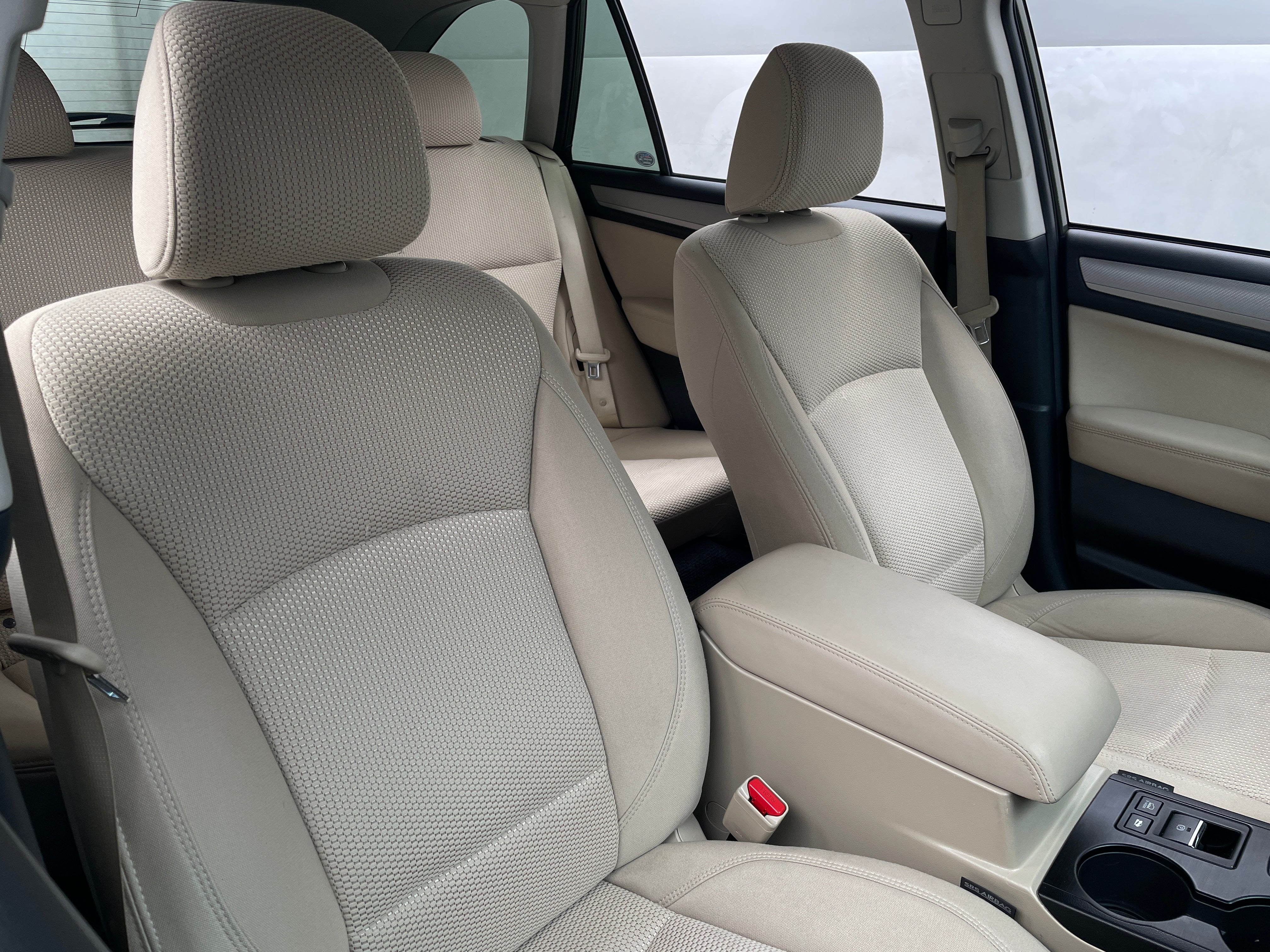 2018 Subaru Outback Premium 2