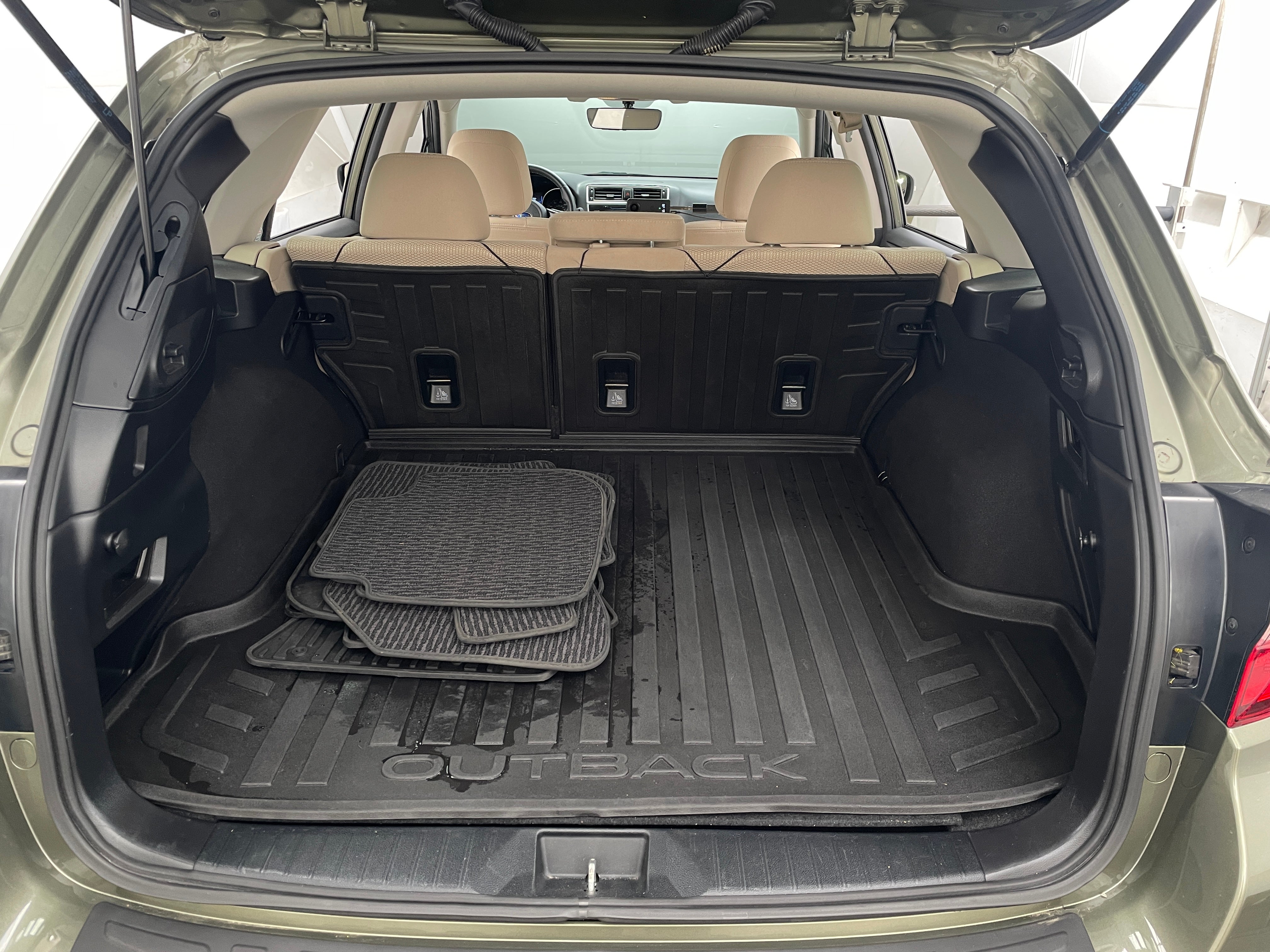 2018 Subaru Outback Premium 7