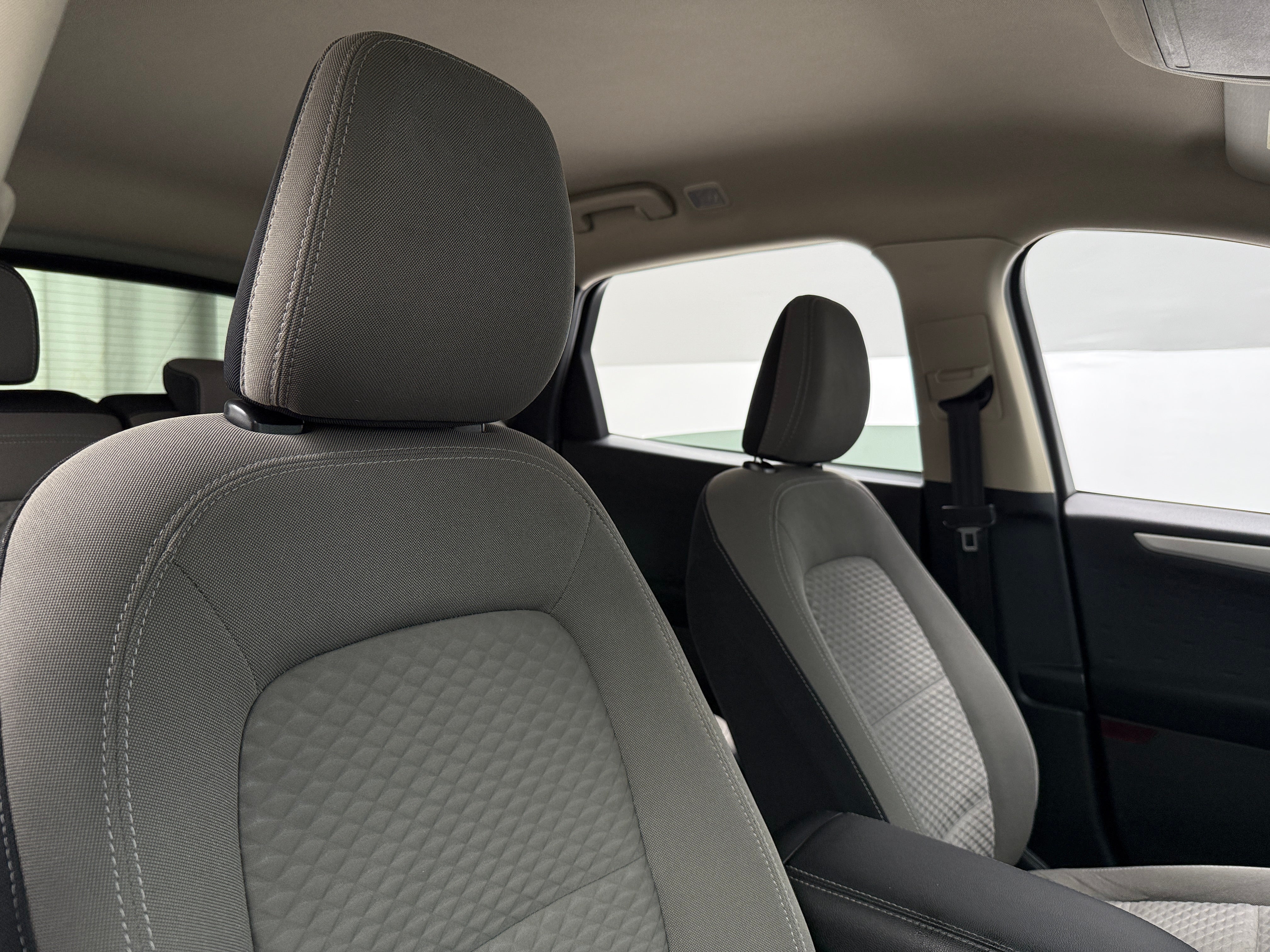 2020 Ford Escape SE 2