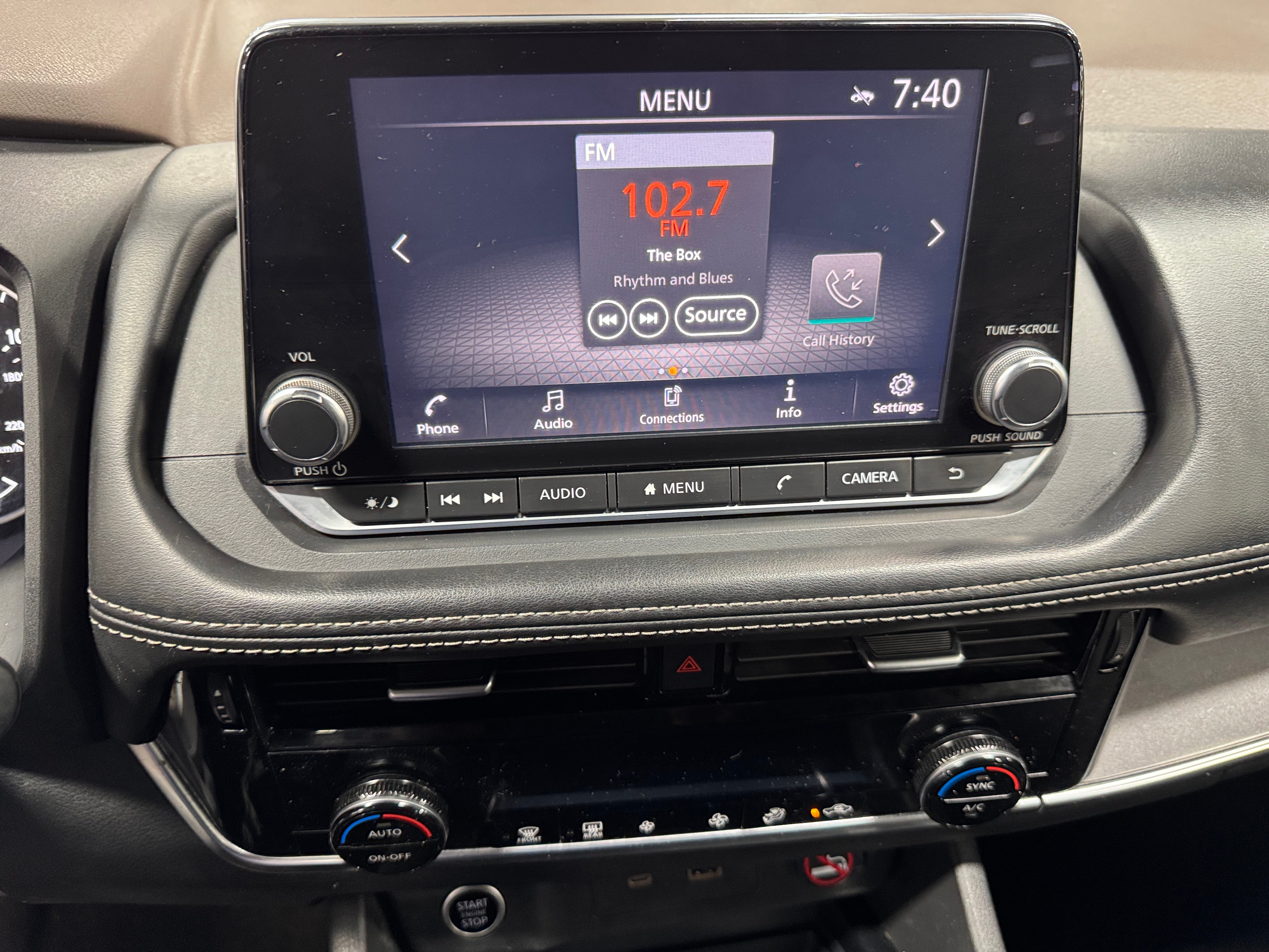2021 Nissan Rogue SV 4