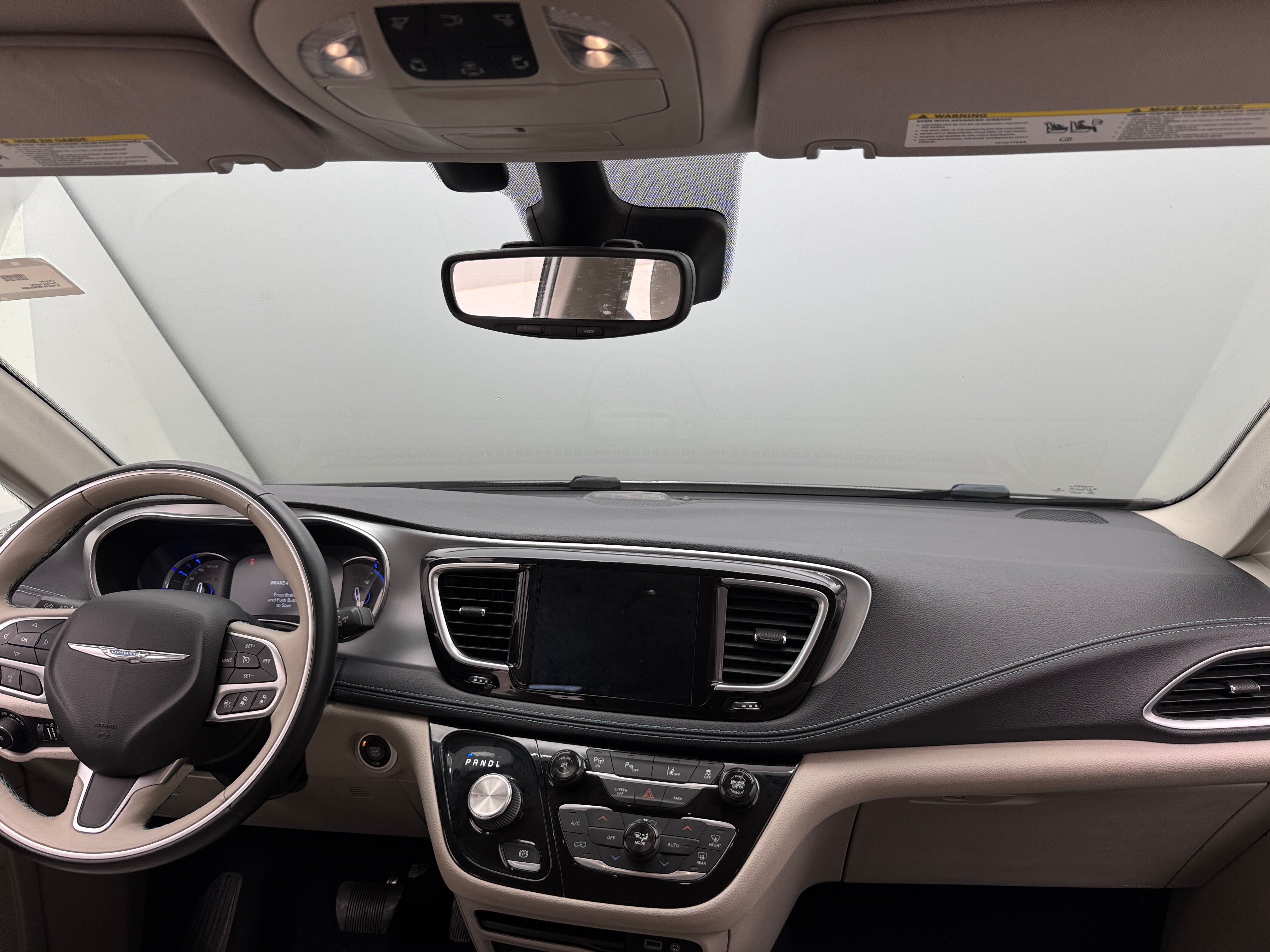2017 Chrysler Pacifica Hybrid Platinum 2