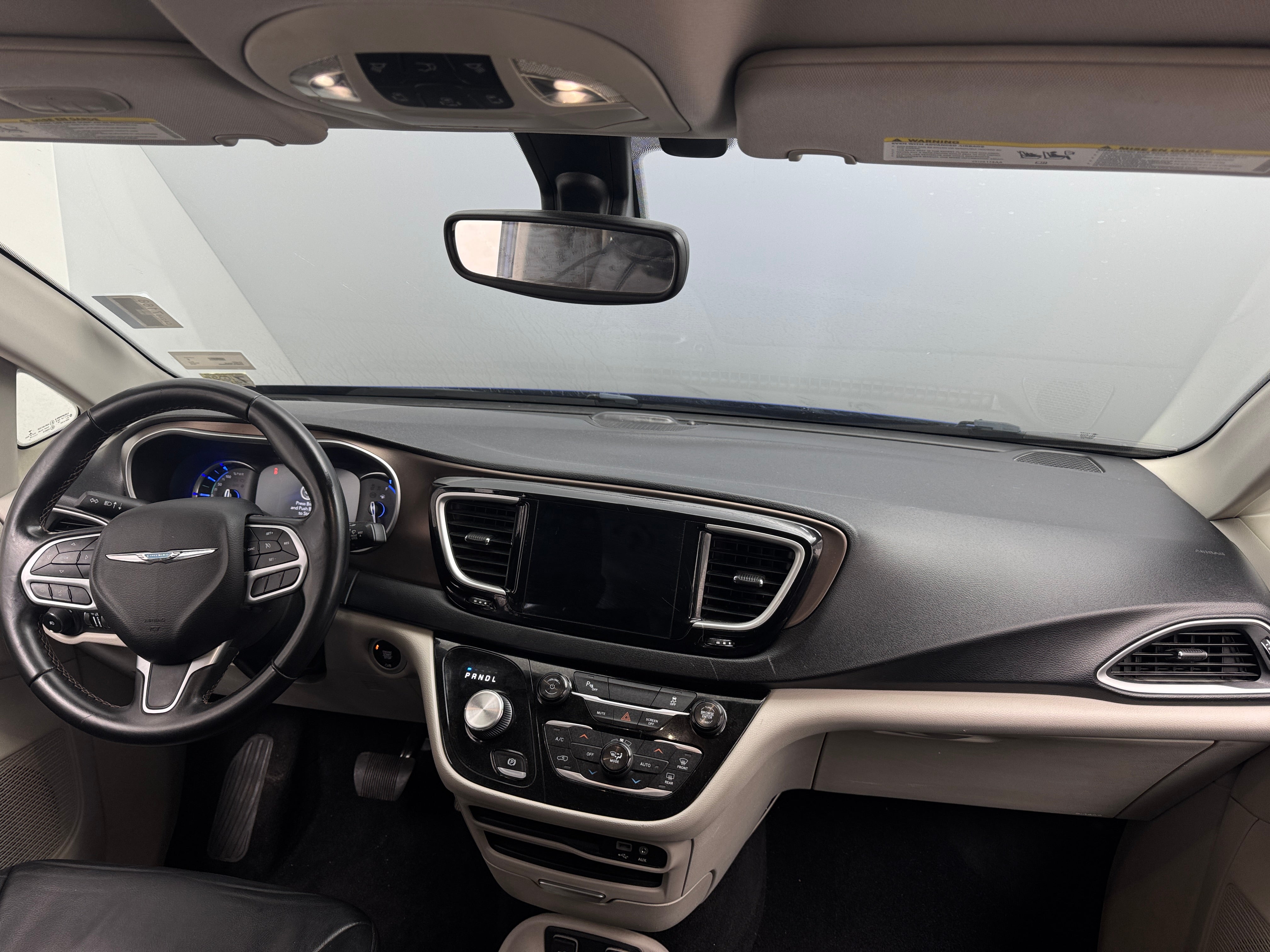 2018 Chrysler Pacifica Hybrid Touring L 3