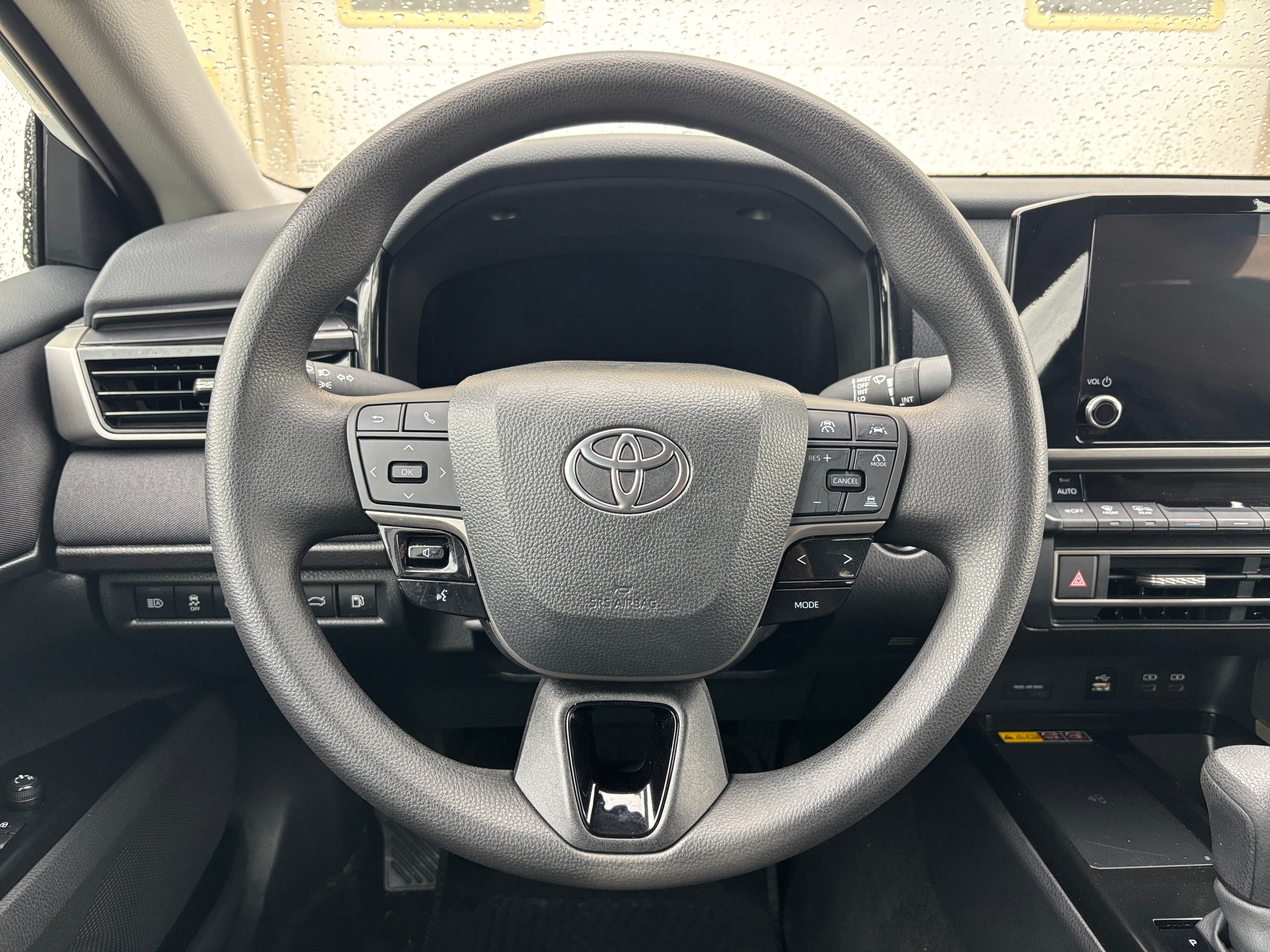 2025 Toyota Camry LE 4