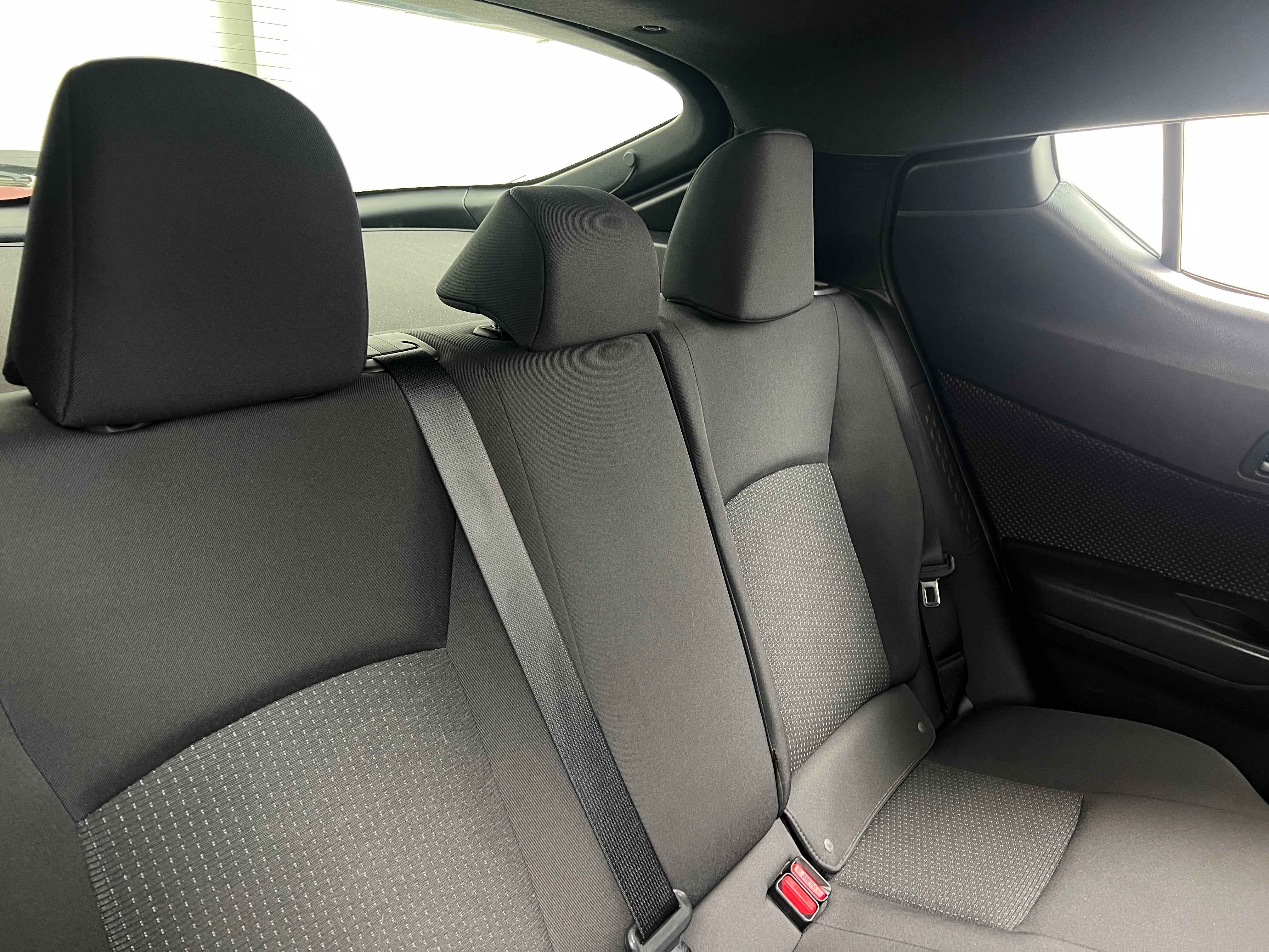 2018 Toyota C-HR XLE 6