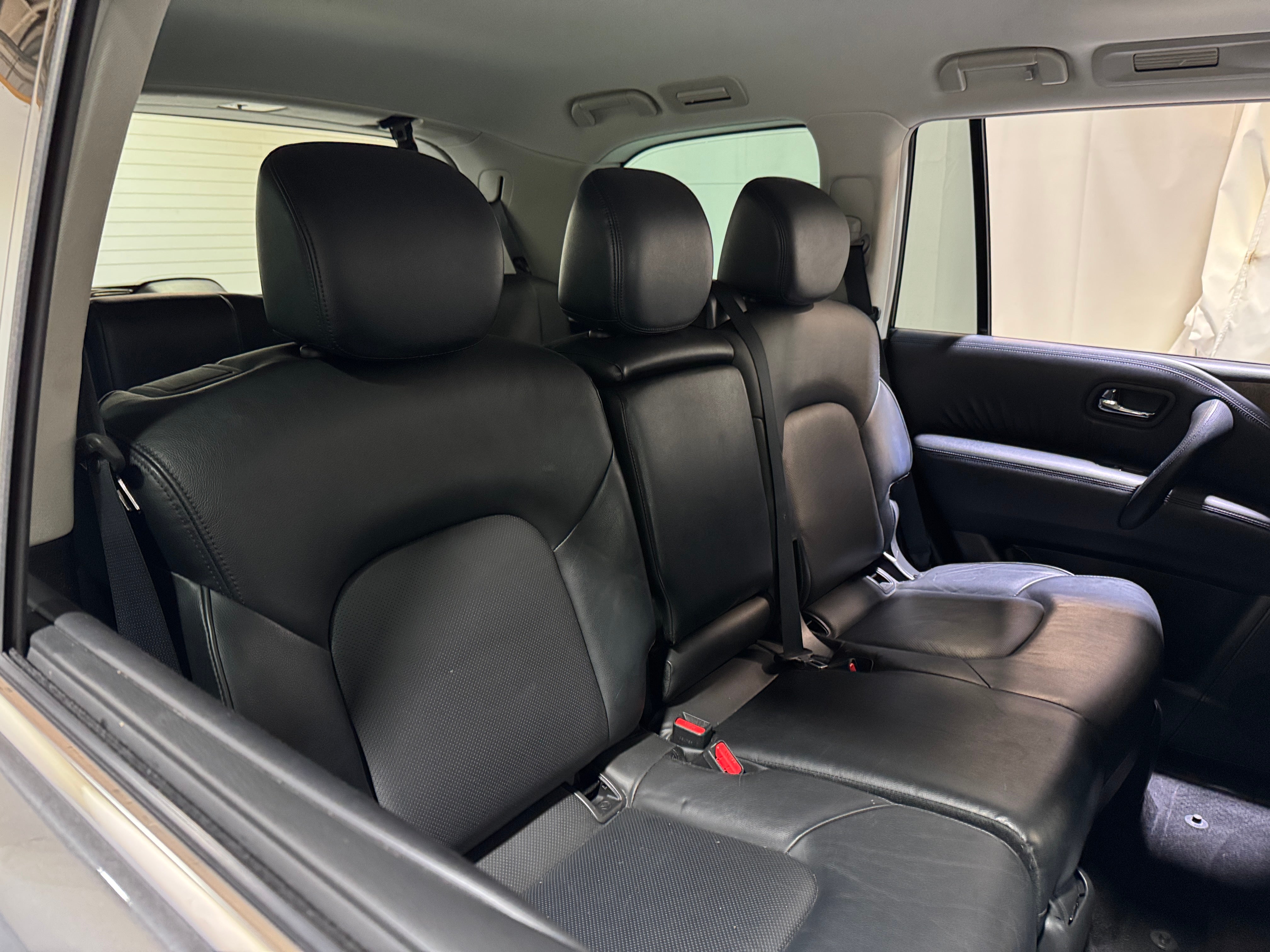 2023 Nissan Armada SL 5