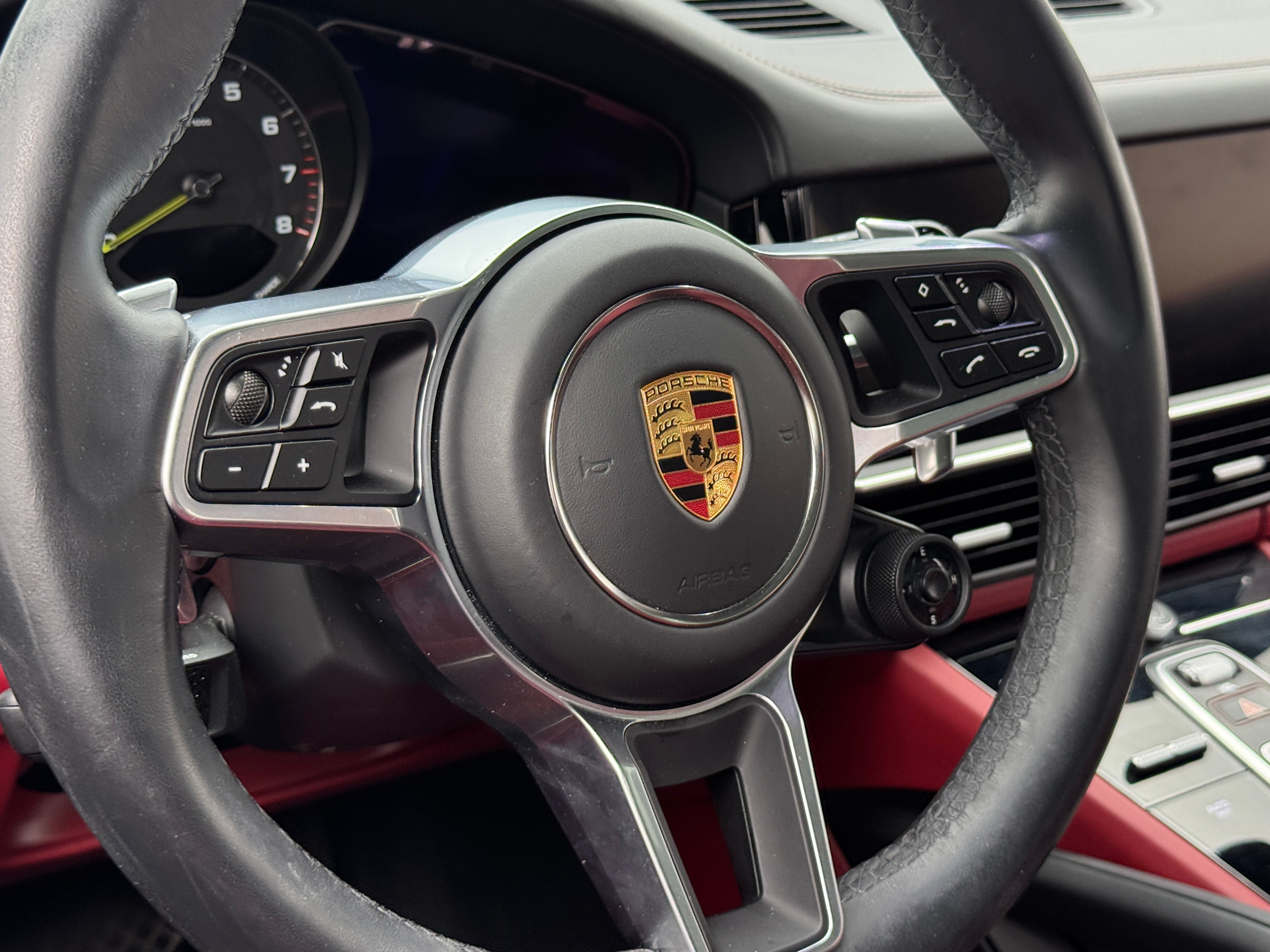 2022 Porsche Cayenne E-Hybrid 4