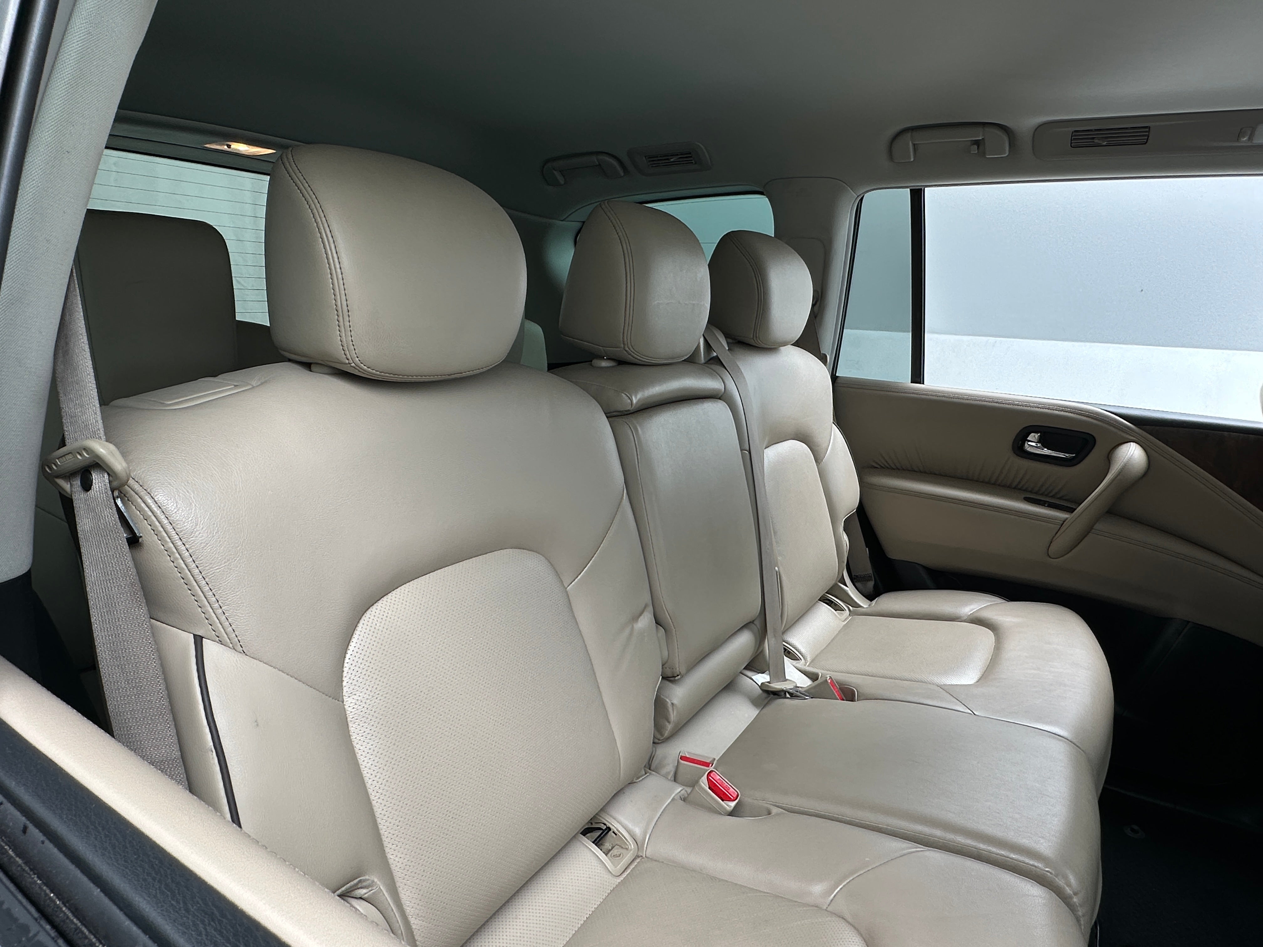 2023 Nissan Armada SL 5