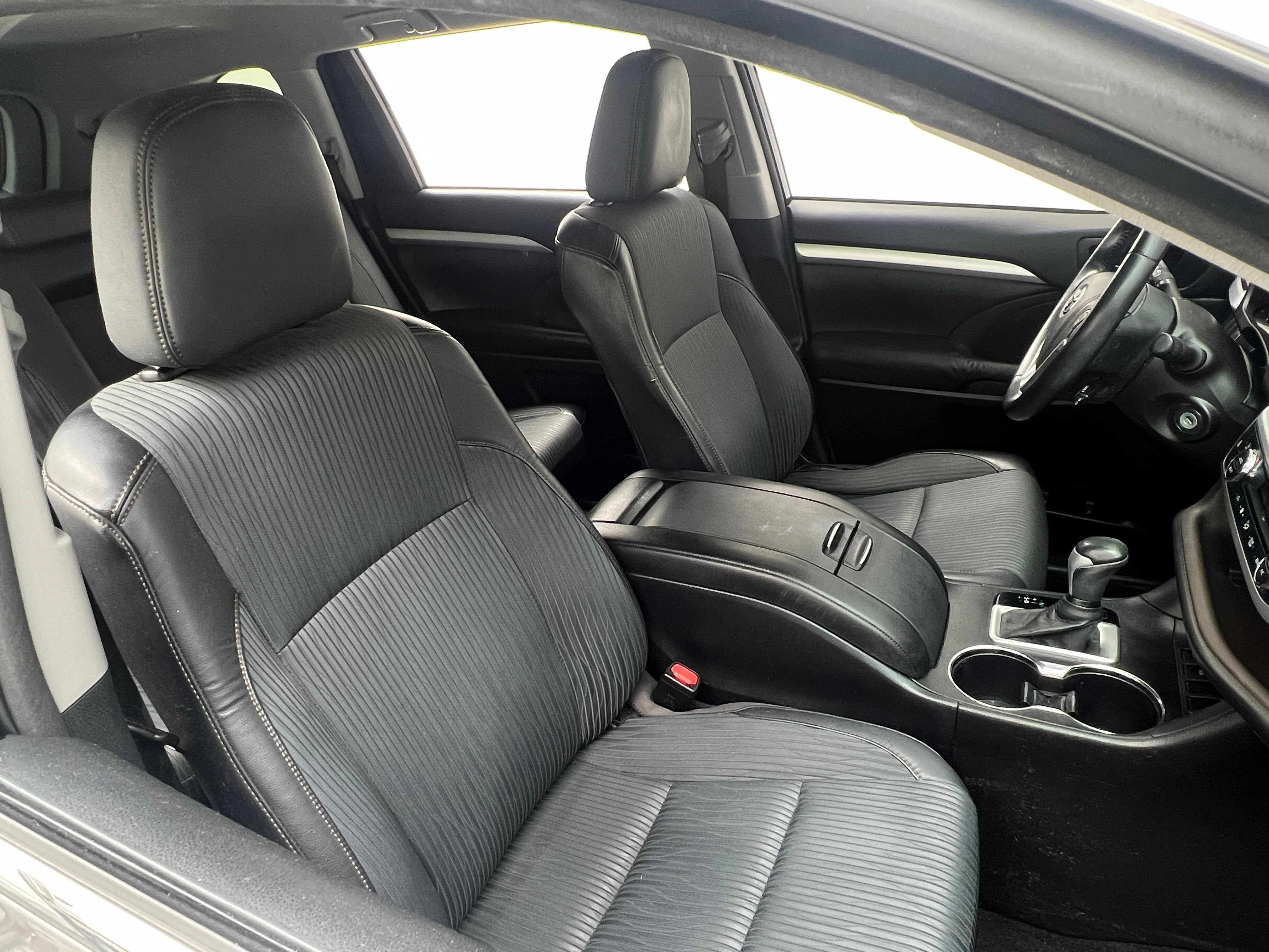 2015 Toyota Highlander Plus 2