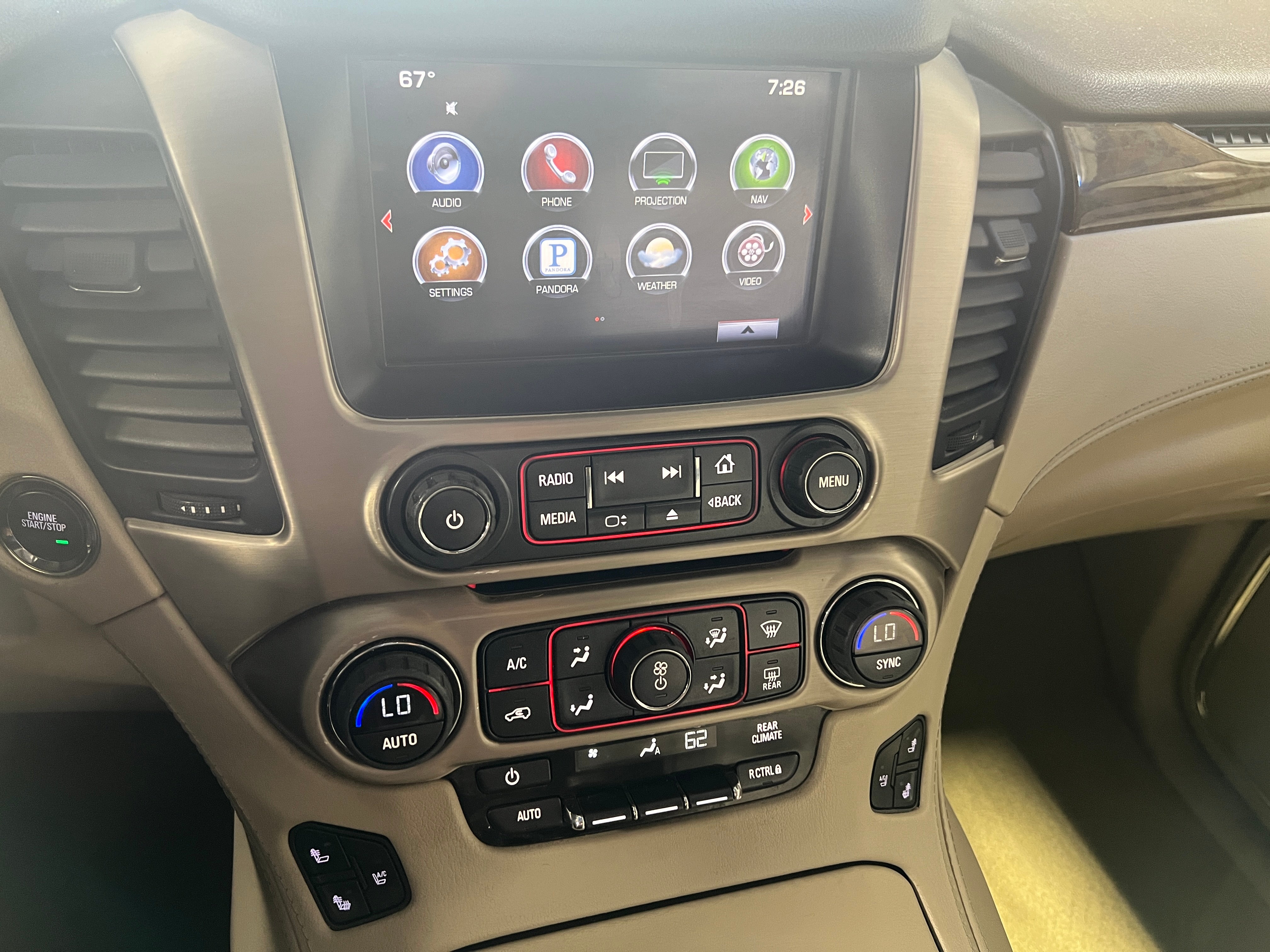 2016 GMC Yukon XL Denali 3