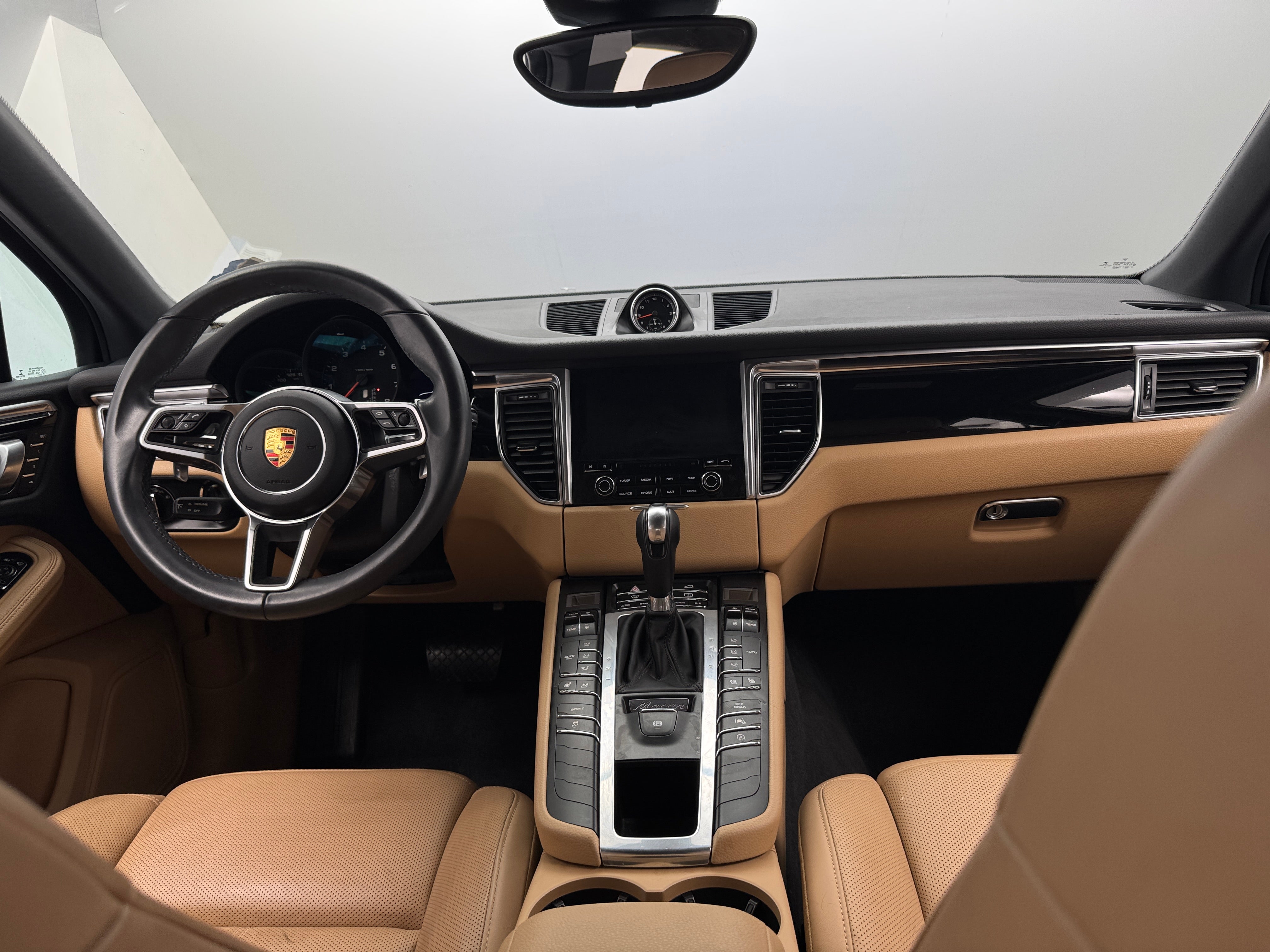 2018 Porsche Macan Base 3