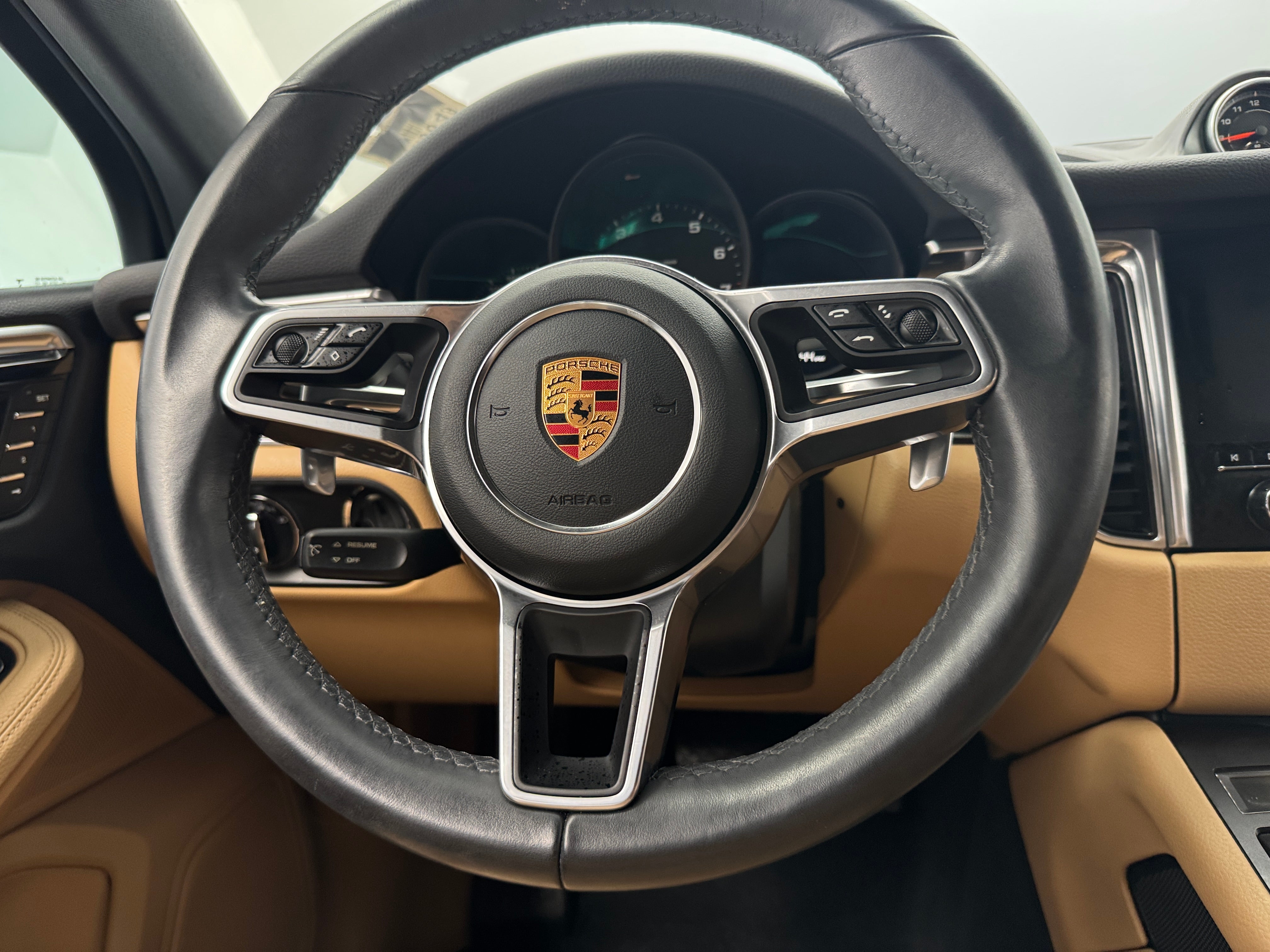 2018 Porsche Macan Base 5