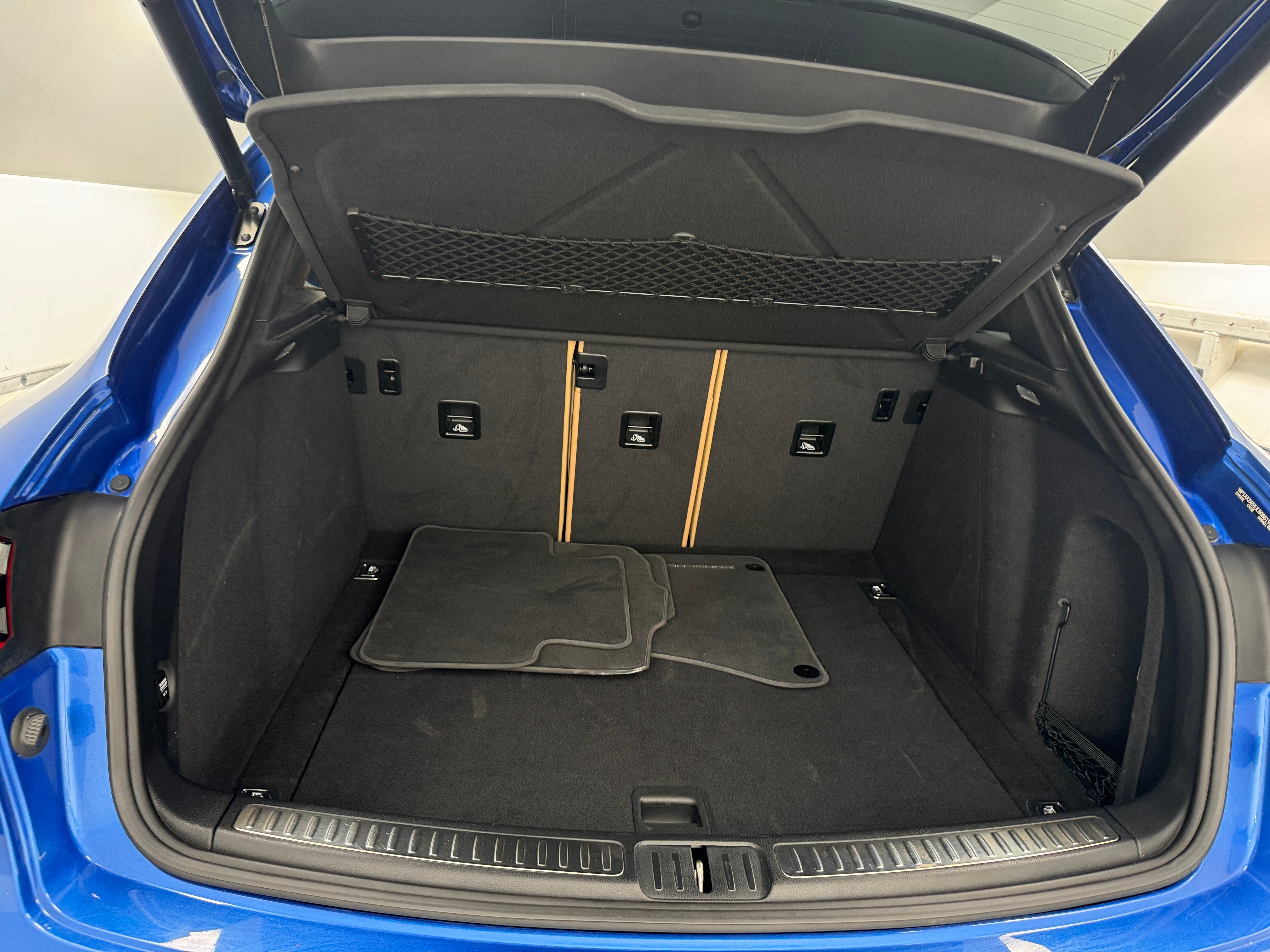 2018 Porsche Macan Base 7