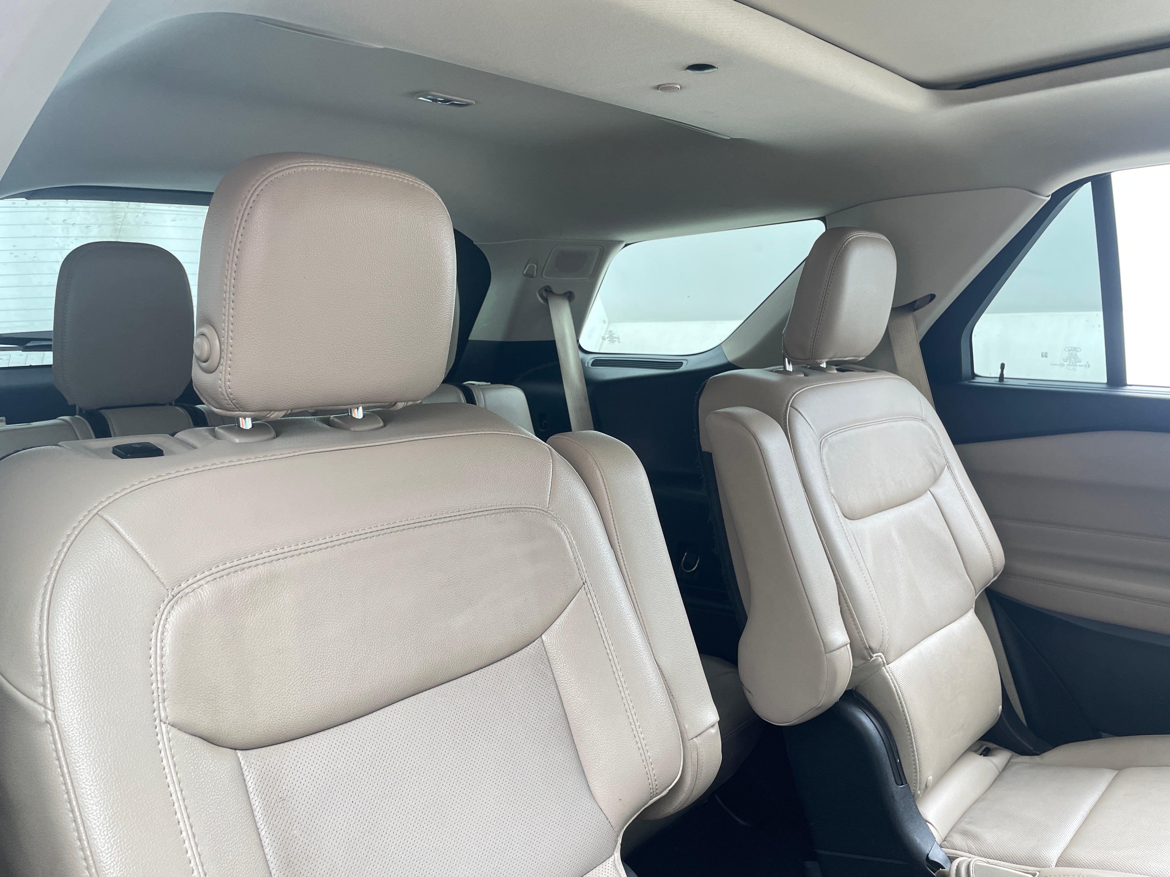 2020 Ford Explorer Limited 5