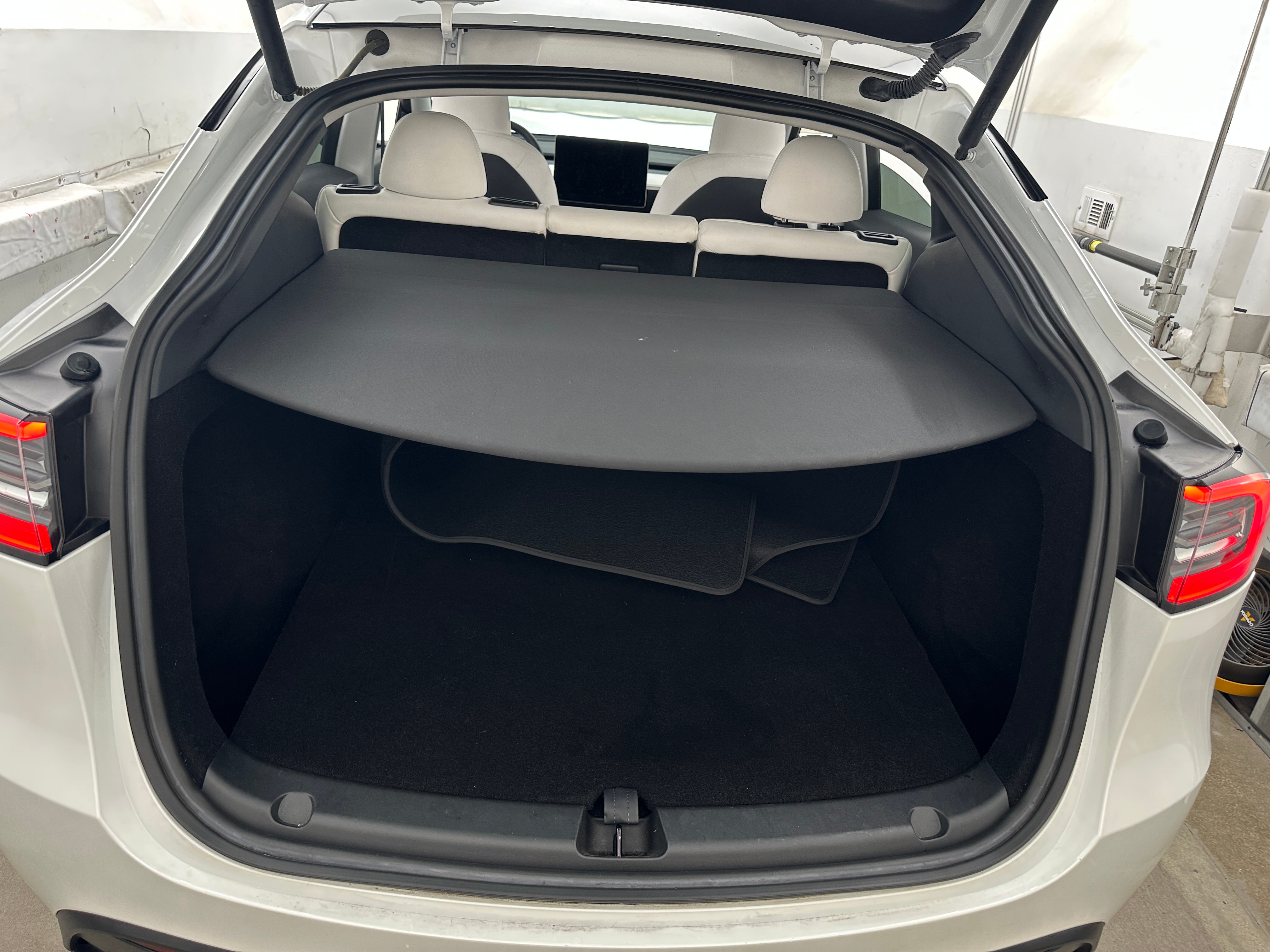 2023 Tesla Model Y Long Range 6