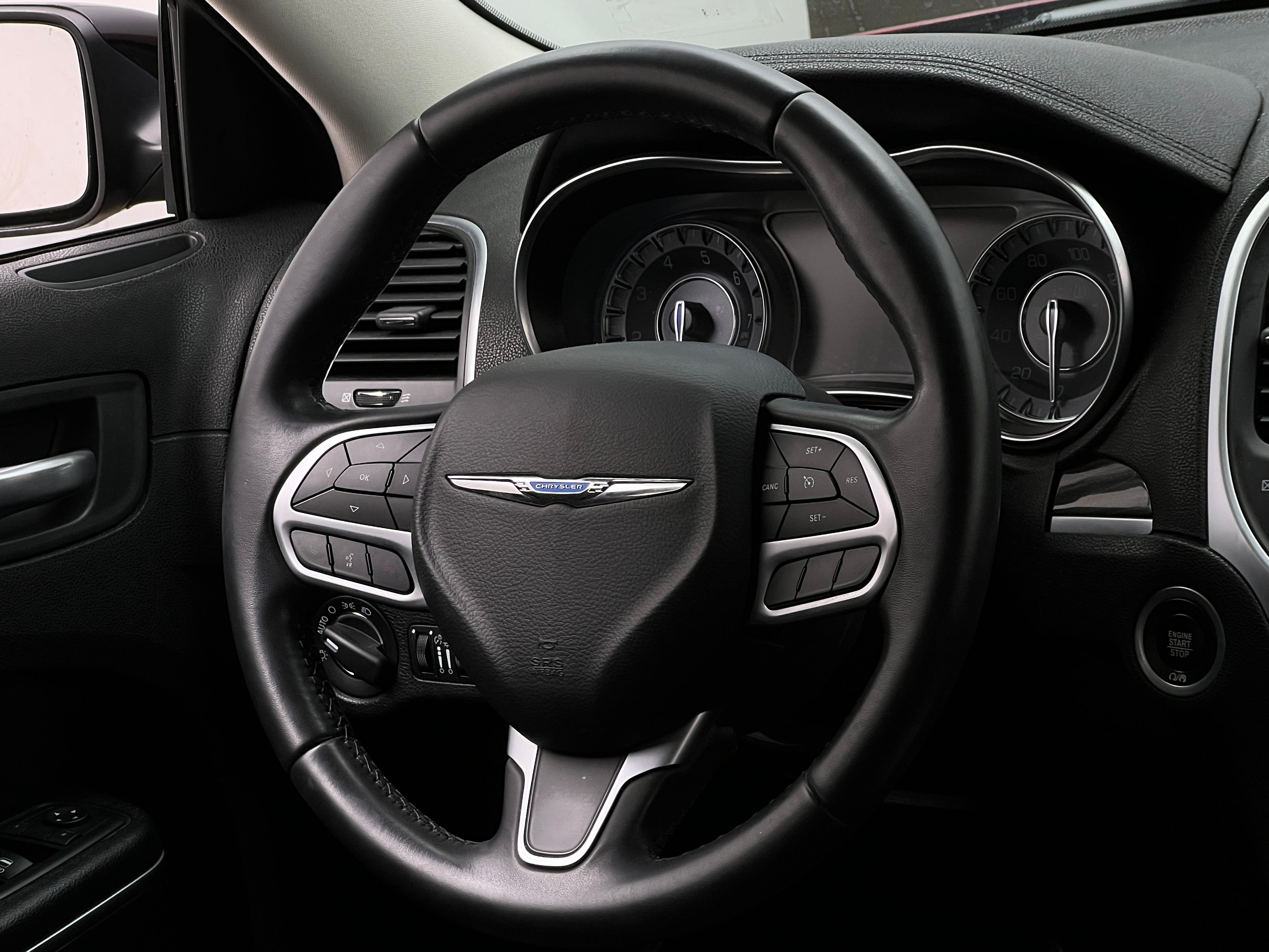 2018 Chrysler 300 Touring 5
