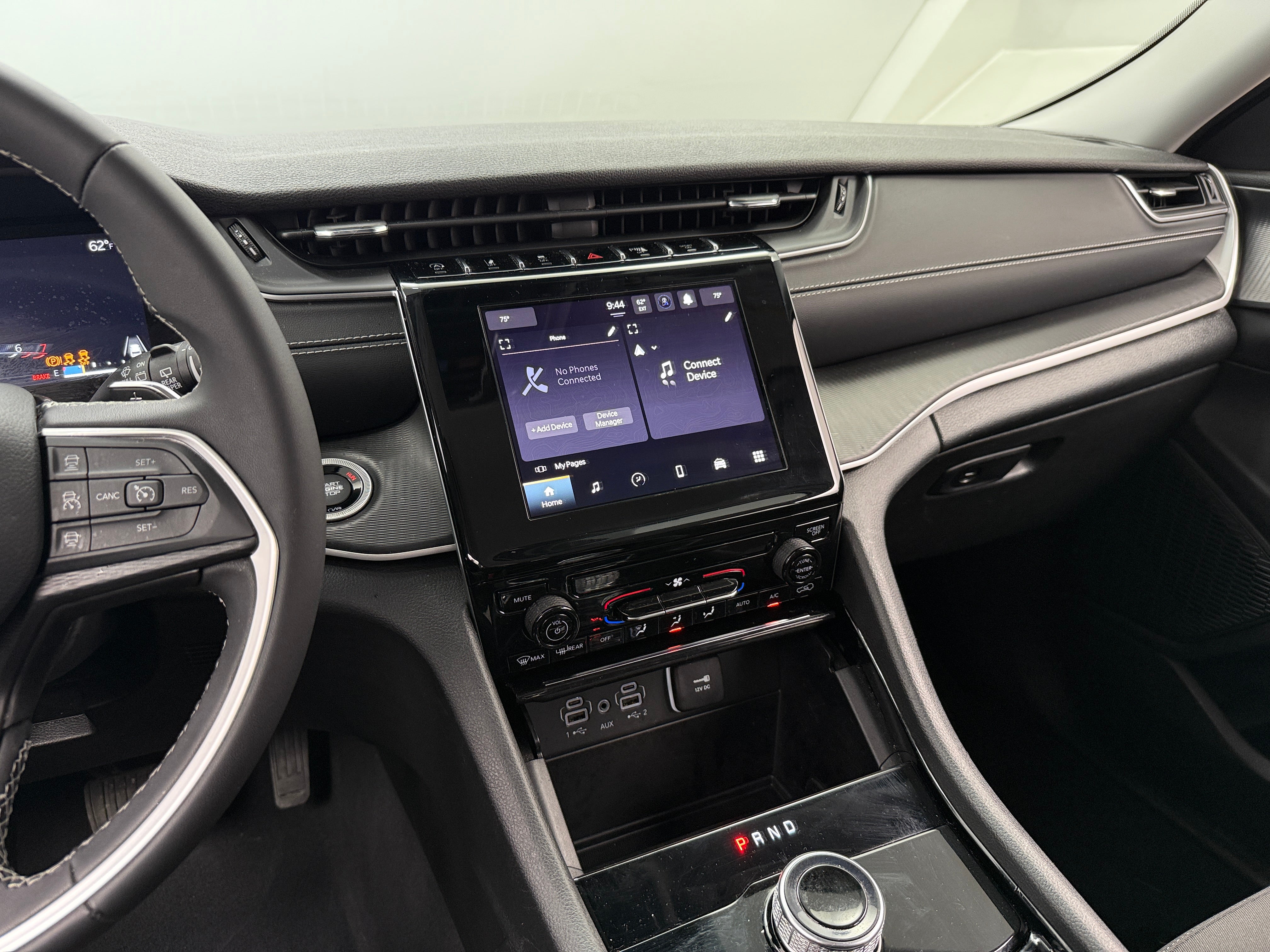 2023 Jeep Grand Cherokee Laredo 4