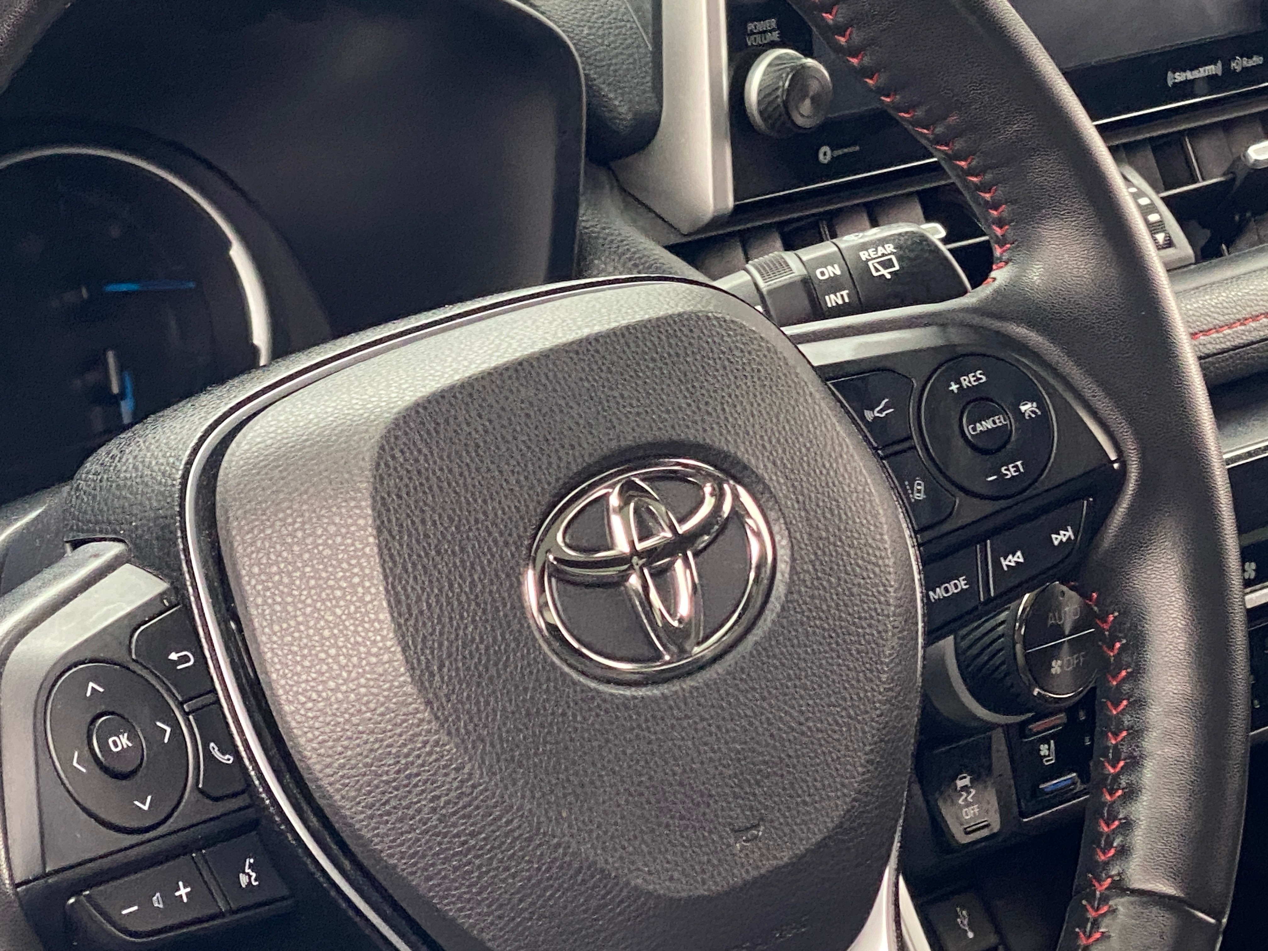 2021 Toyota RAV4 Prime XSE 4
