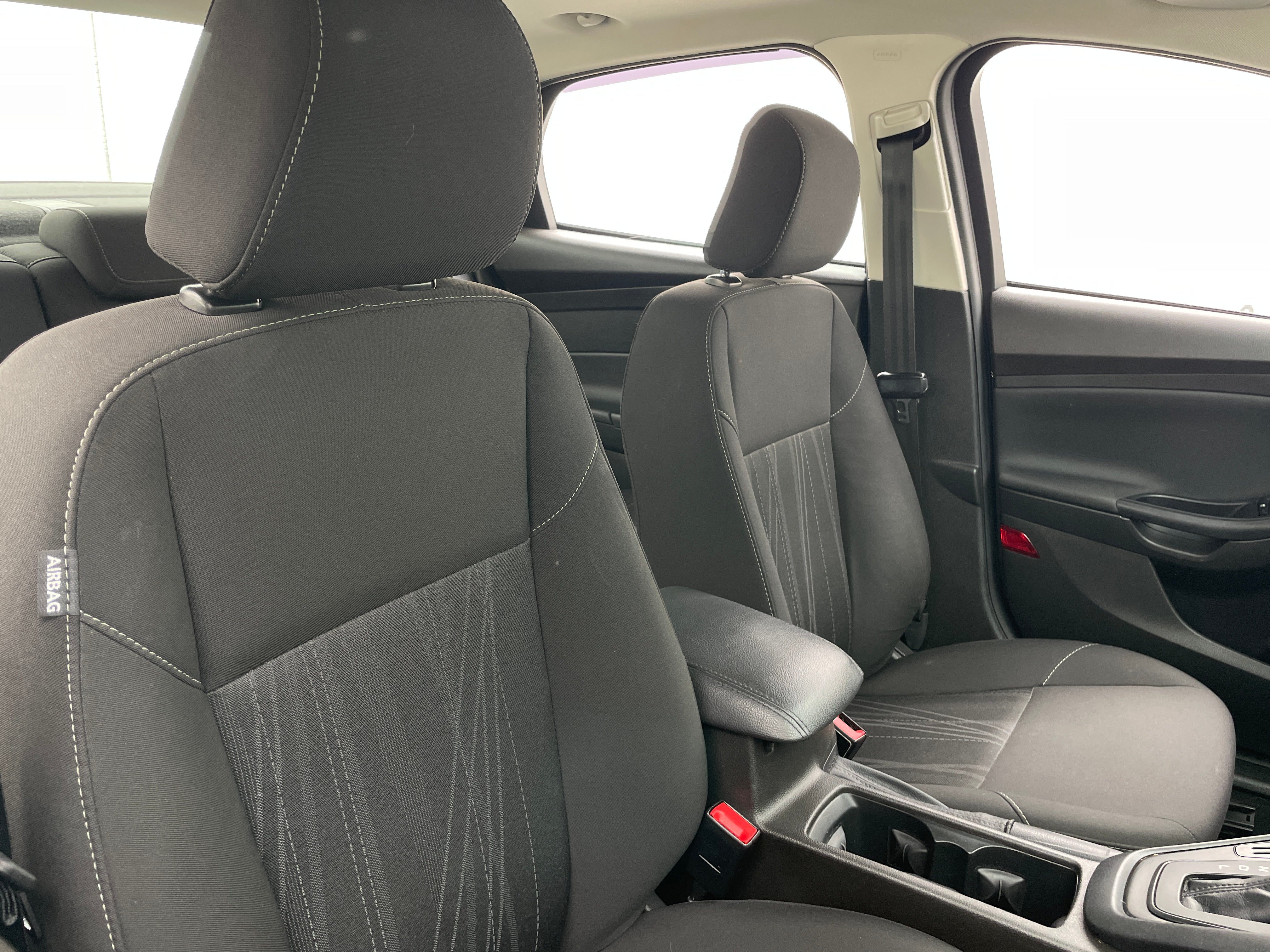 2016 Ford Focus SE 2