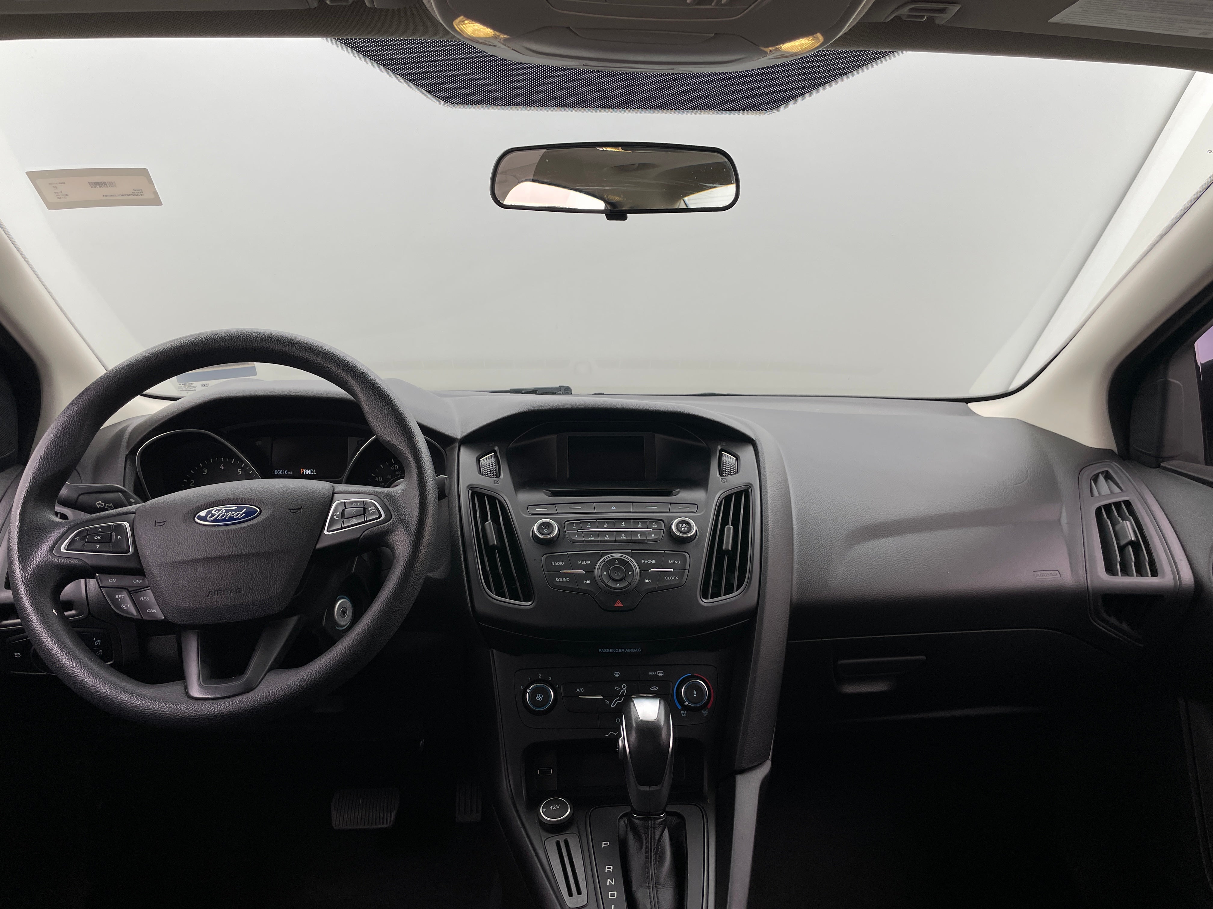 2016 Ford Focus SE 3