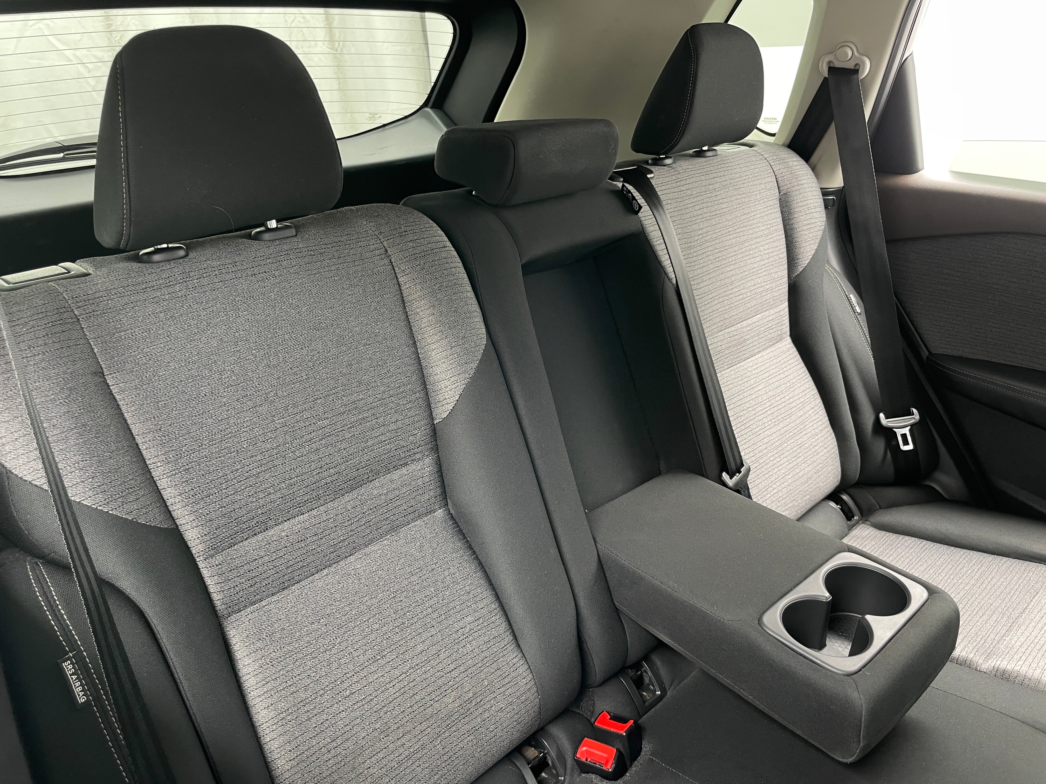 2023 Nissan Rogue SV 6
