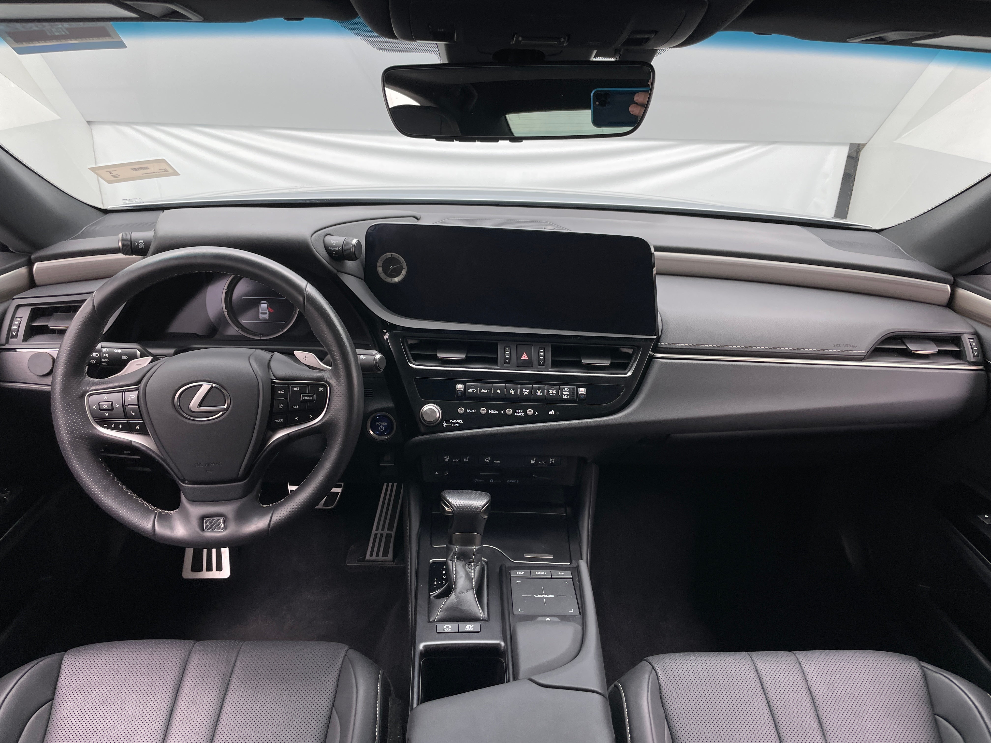 2022 Lexus ES Hybrid 300h F Sport 3
