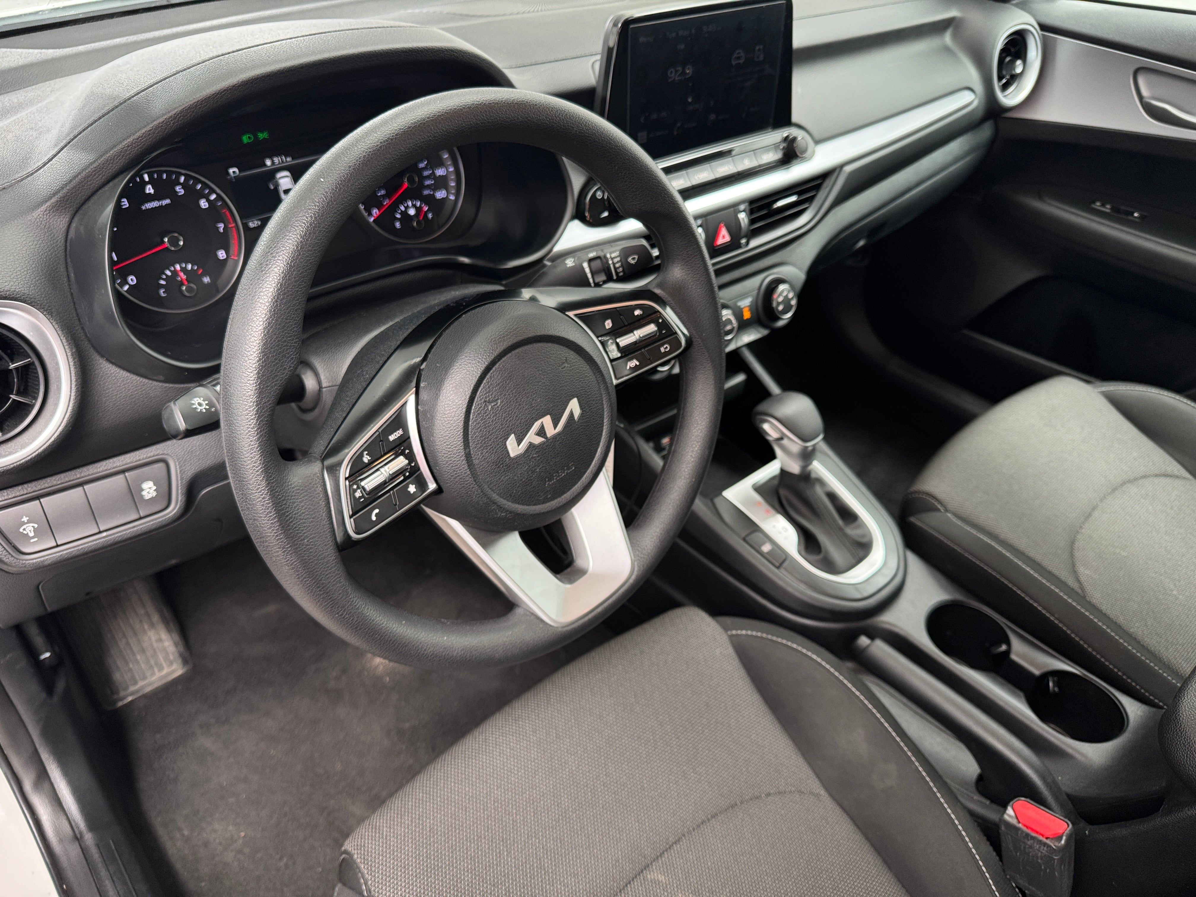 2024 Kia Forte LXS 3
